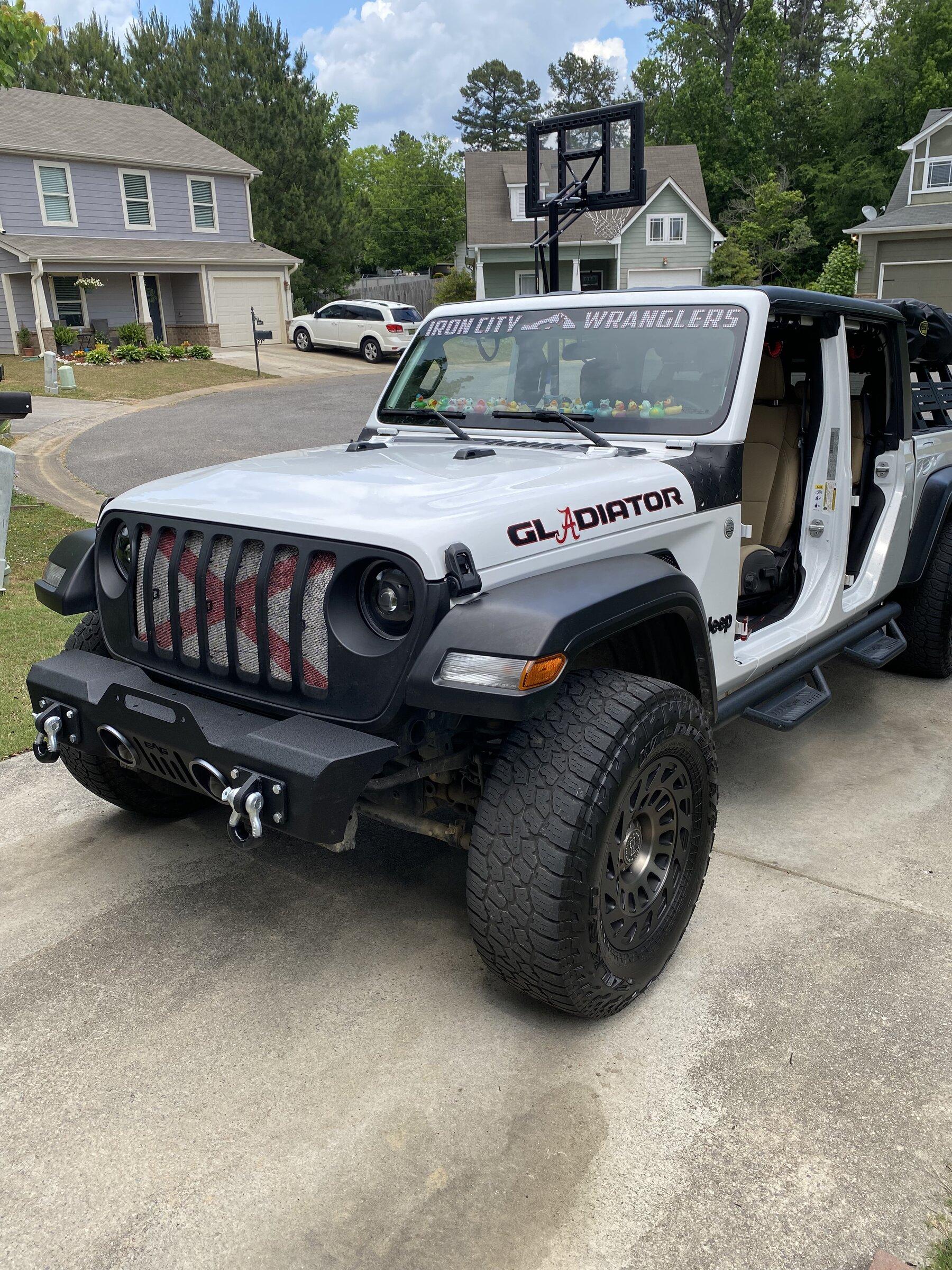 Jeep Gladiator BRIGHT WHITE Gladiator JT Club 75482506-4DE5-487F-A90B-ABFA47989D44