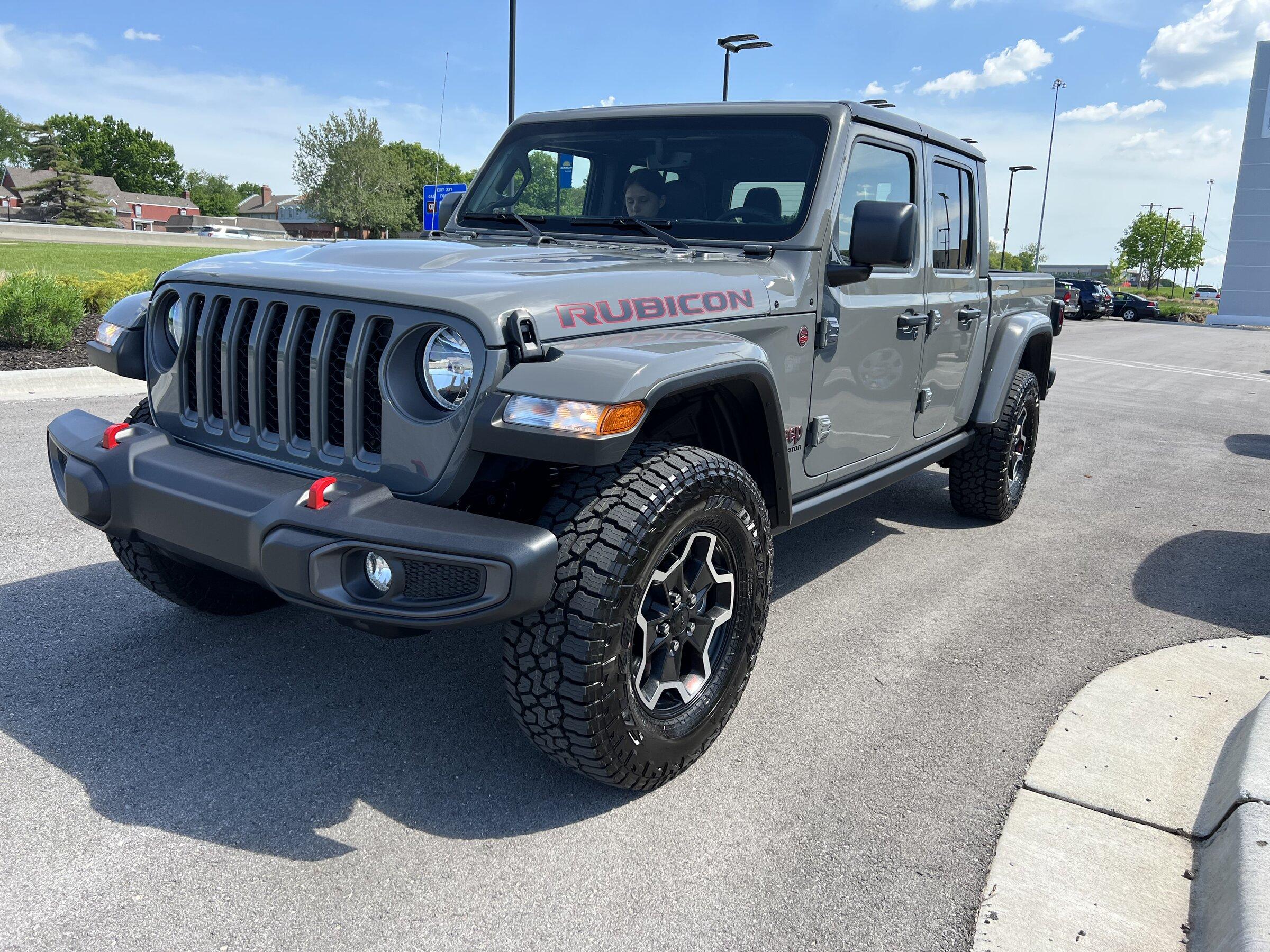 Jeep Gladiator STING GRAY Gladiator JT Club F5FF5B86-15F6-41DE-92BE-F8F59192E4BE