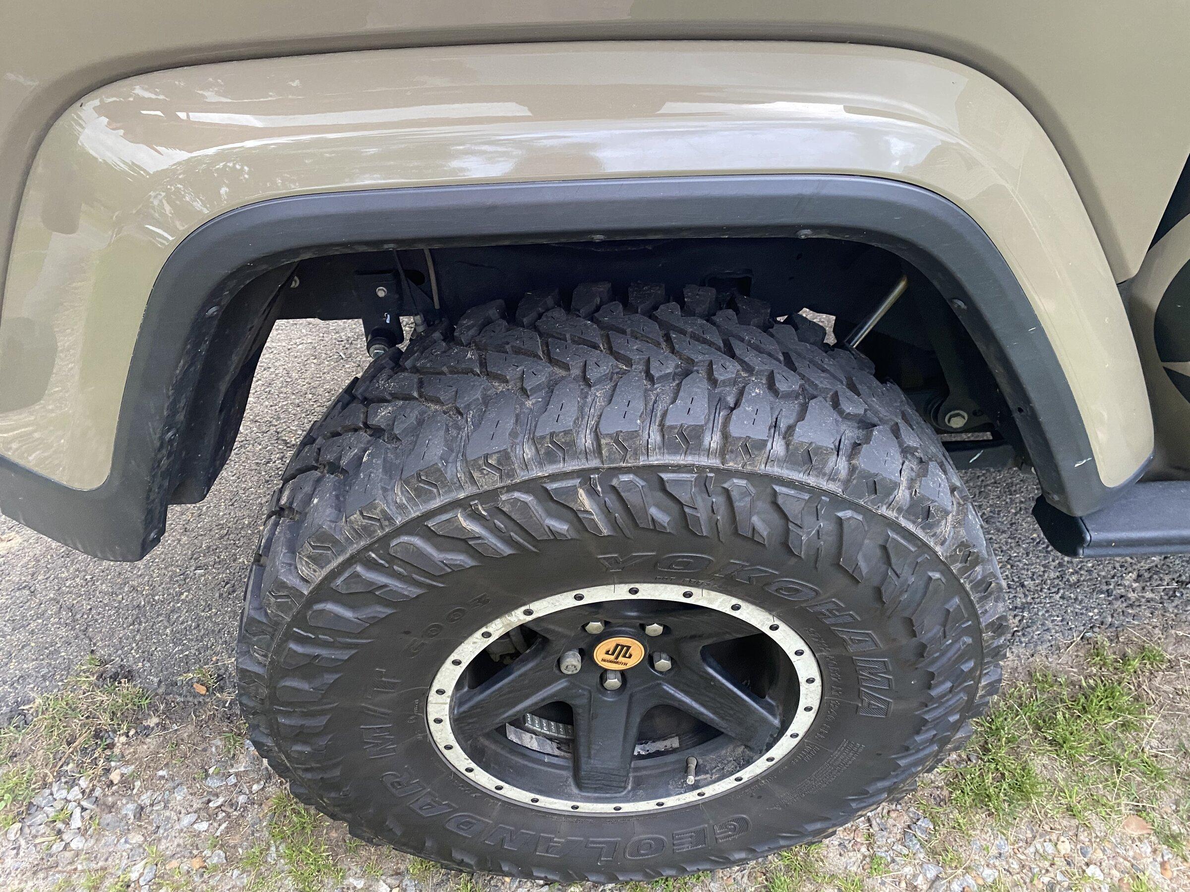 Jeep Gladiator Gator colored fenders 866ECD74-FEC4-4811-8ADD-6912201A2780