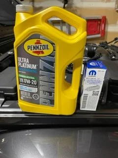 Jeep Gladiator Oil change at one year or at low oil life? OilChang