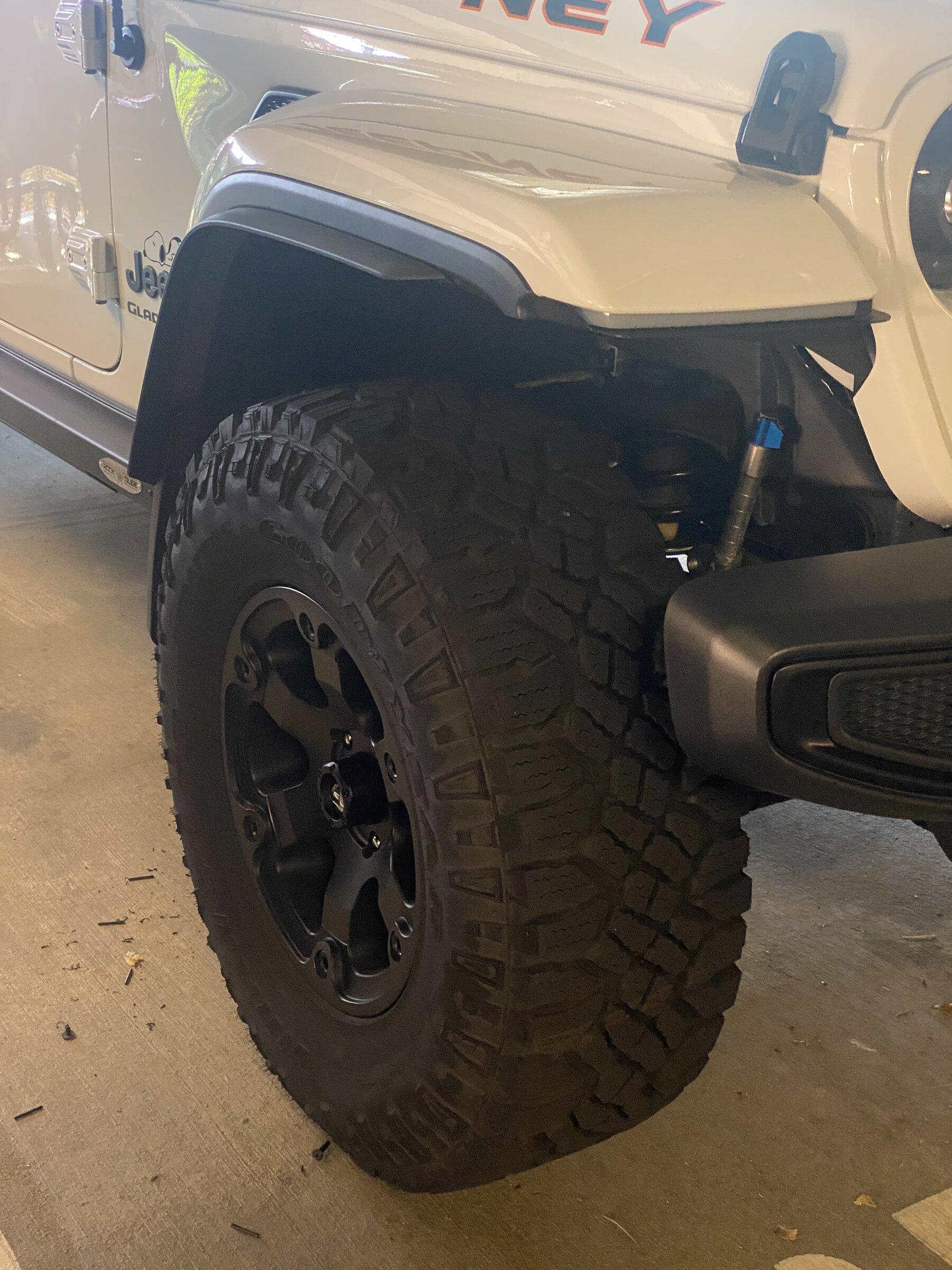 Jeep Gladiator Fender flare extensions? IMG_1720.JPG