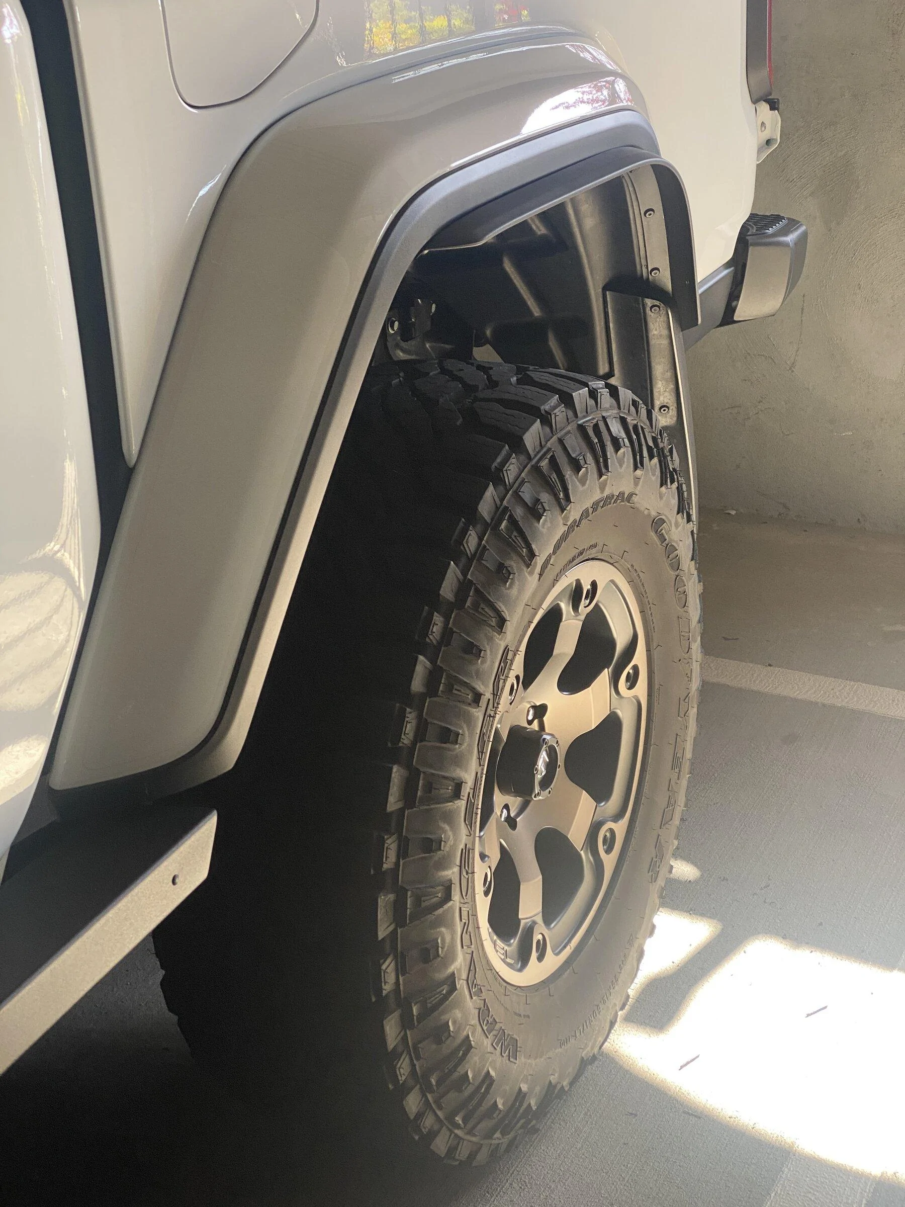 Jeep Gladiator Fender flare extensions? IMG_1715