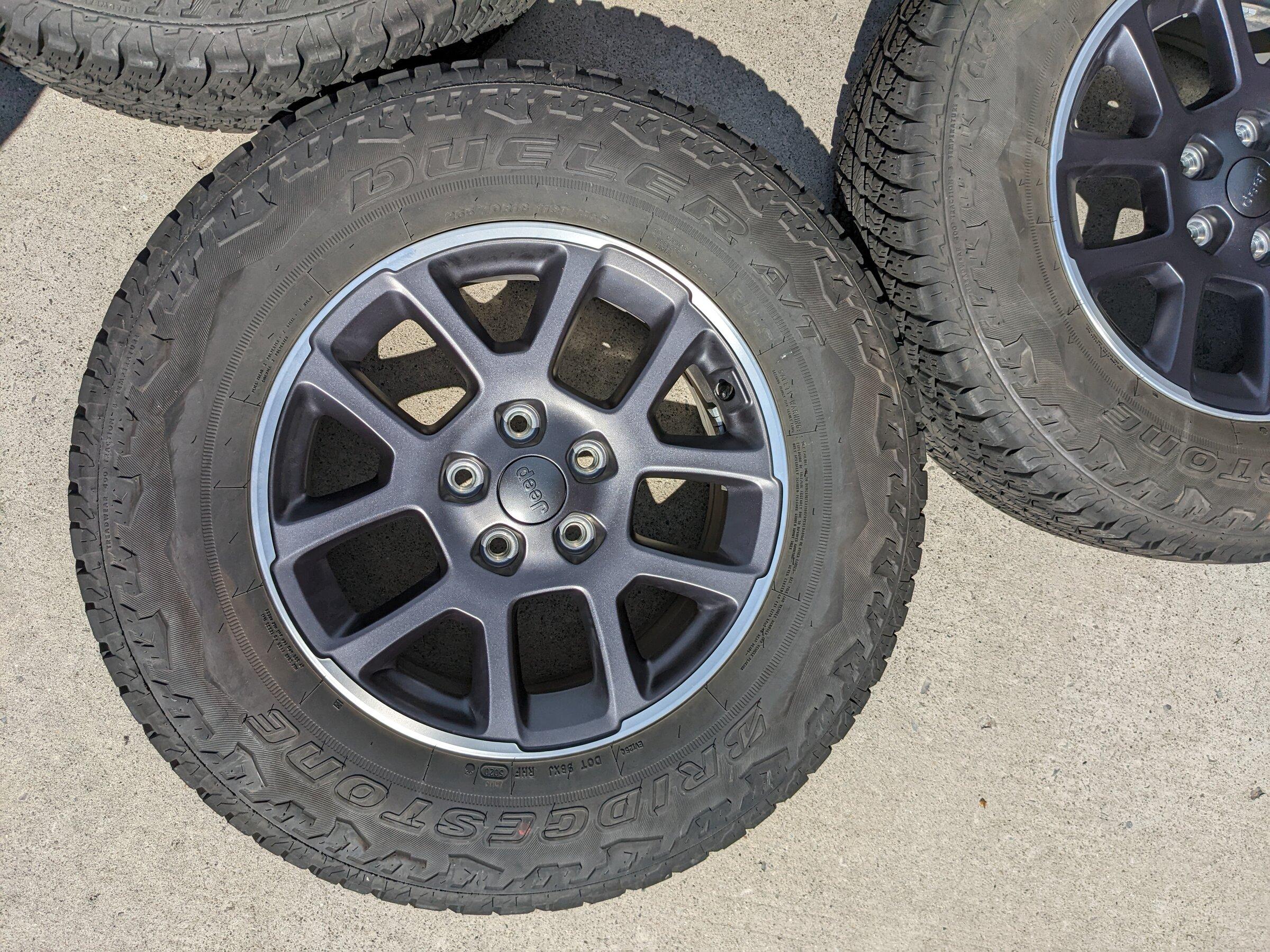 Jeep Gladiator Like New Overland Wheels, Tires w/ TPMS MAKE OFFER! PXL_20220515_151218611