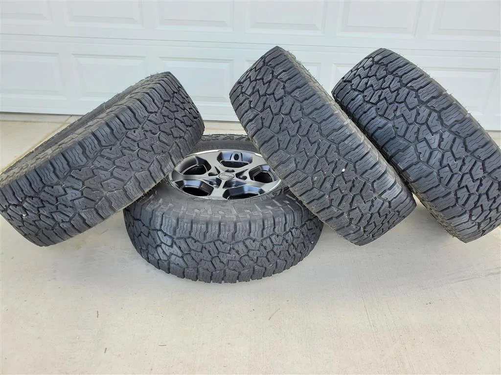Jeep Gladiator Rubicon Wheels and Falken tires 20220516_160708 (Medium)
