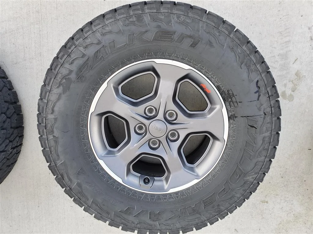 Jeep Gladiator Rubicon Wheels and Falken tires 20220516_160531 (Medium)