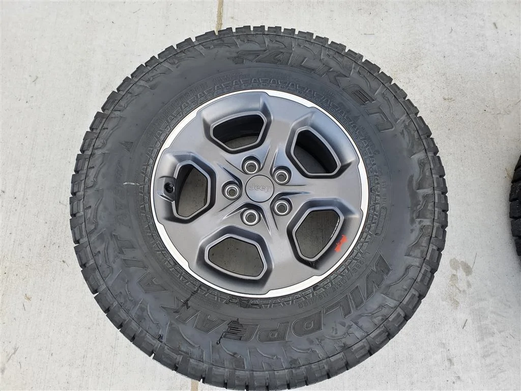 Jeep Gladiator Rubicon Wheels and Falken tires 20220516_160524 (Medium)