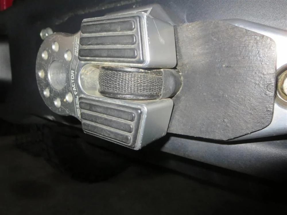 Jeep Gladiator What winch shackle are you running? Winch (Large)