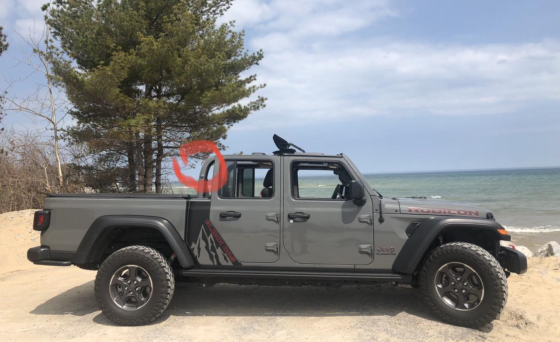 Jeep Gladiator What can we do for you? 7D252874-8EA4-47C2-B099-D87A968B076E