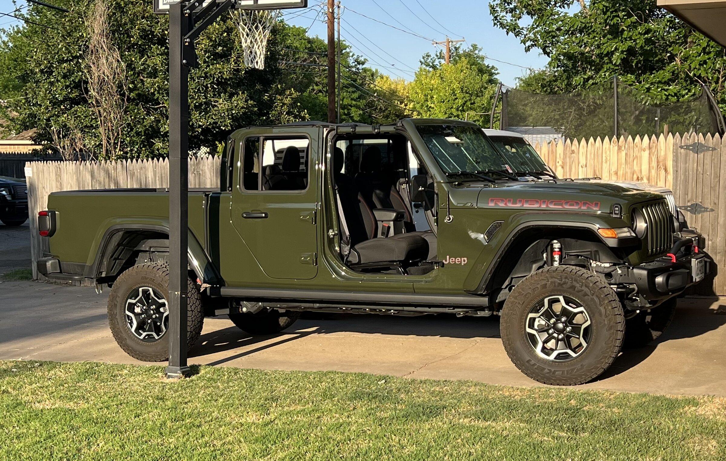 Jeep Gladiator Need some advice. AB038541-90B4-45A7-A917-DEAFE7AB35CB