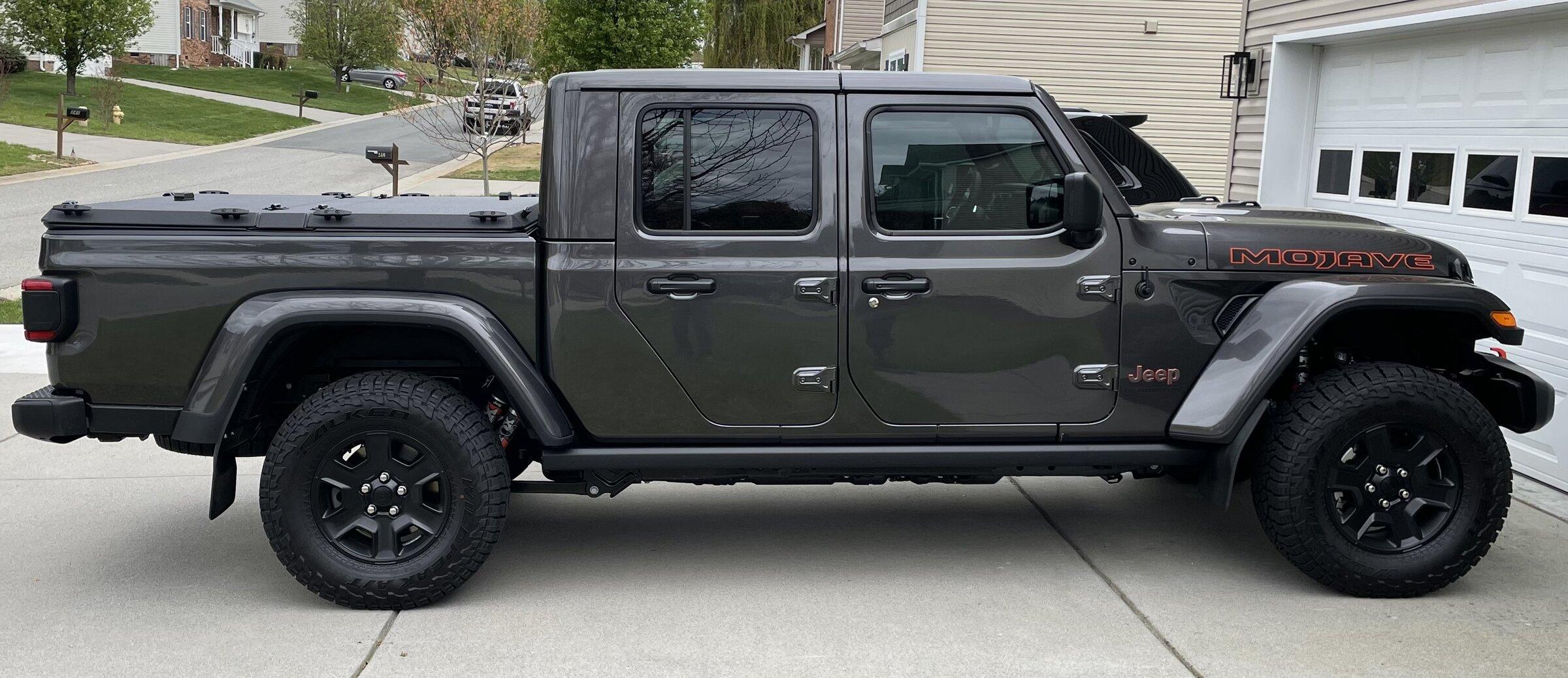 Jeep Gladiator MOJAVE Edition Gladiator JT Club 843E6F7D-3B87-4EE5-B743-140A52B3153E