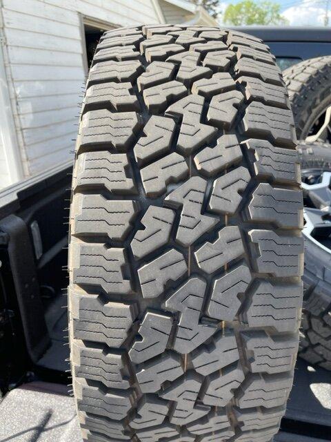 Jeep Gladiator 2022 JT Rubicon Take Off Wheels and Tires W/TPMS IMG_0311