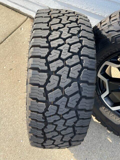 Jeep Gladiator 2022 JT Rubicon Take Off Wheels and Tires W/TPMS IMG_0312