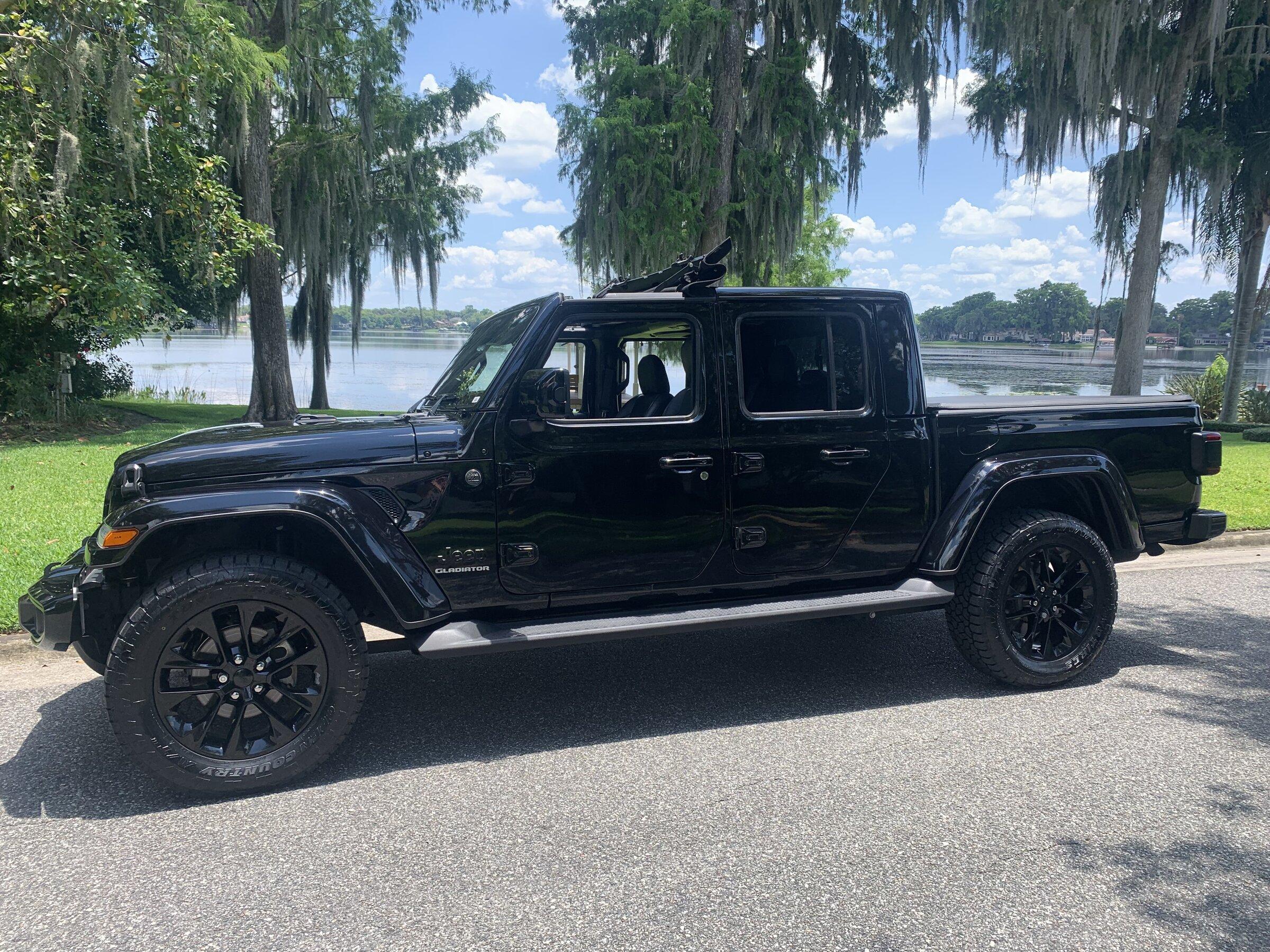 Jeep Gladiator High Altitude's with bigger rubber on stock wheels IMG_5190
