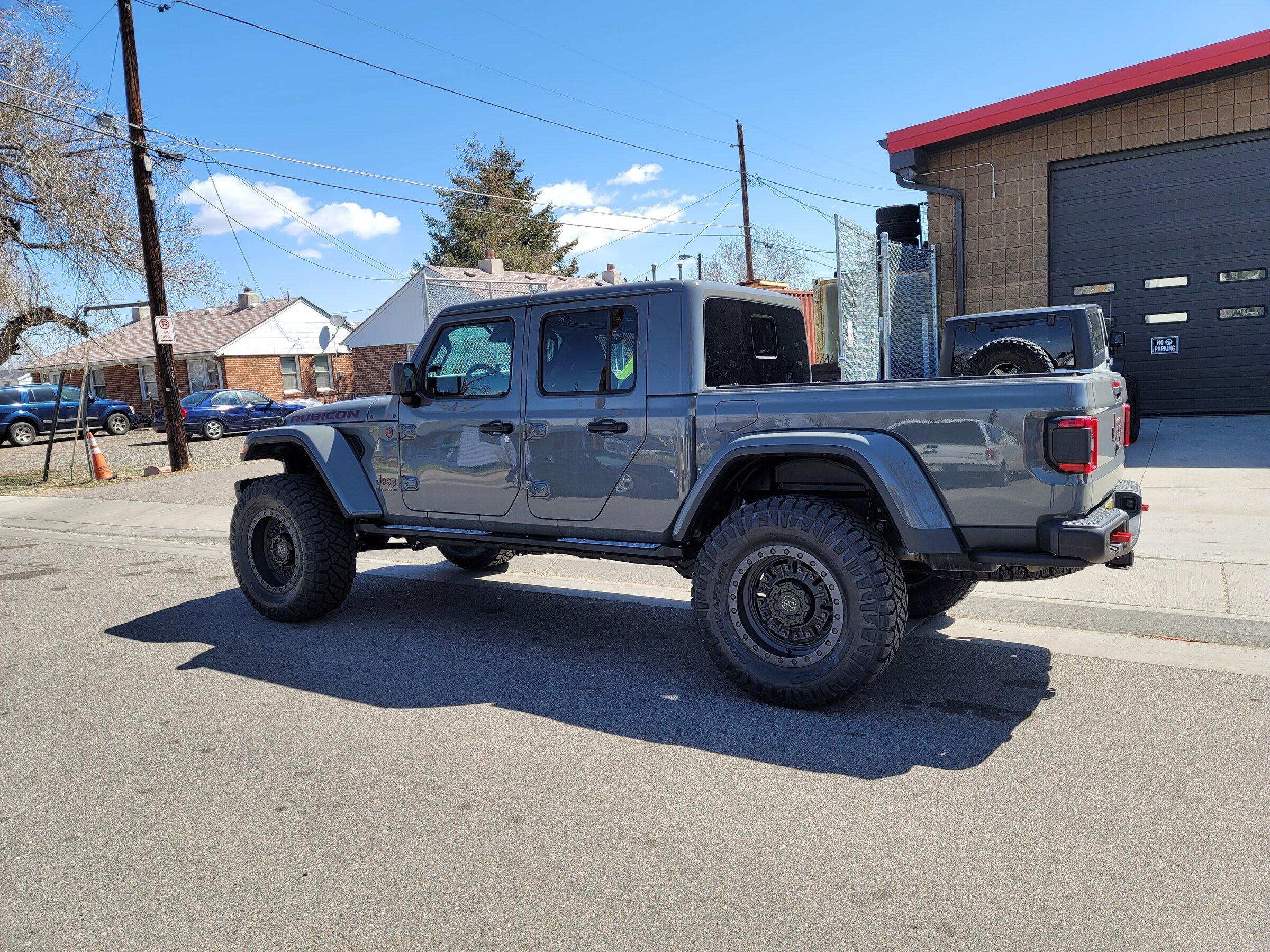 Jeep Gladiator CBI Rock Rails (Issue) 20220414_110658