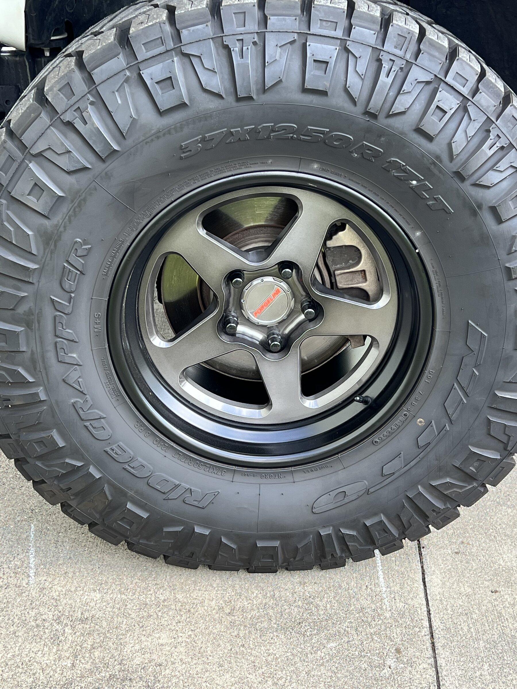 Jeep Gladiator Installed my 37" Nitto's Air pressure Q's!! What's everyone running???? 6F67E8CC-1C0A-471A-8C8D-4B18E4D52632