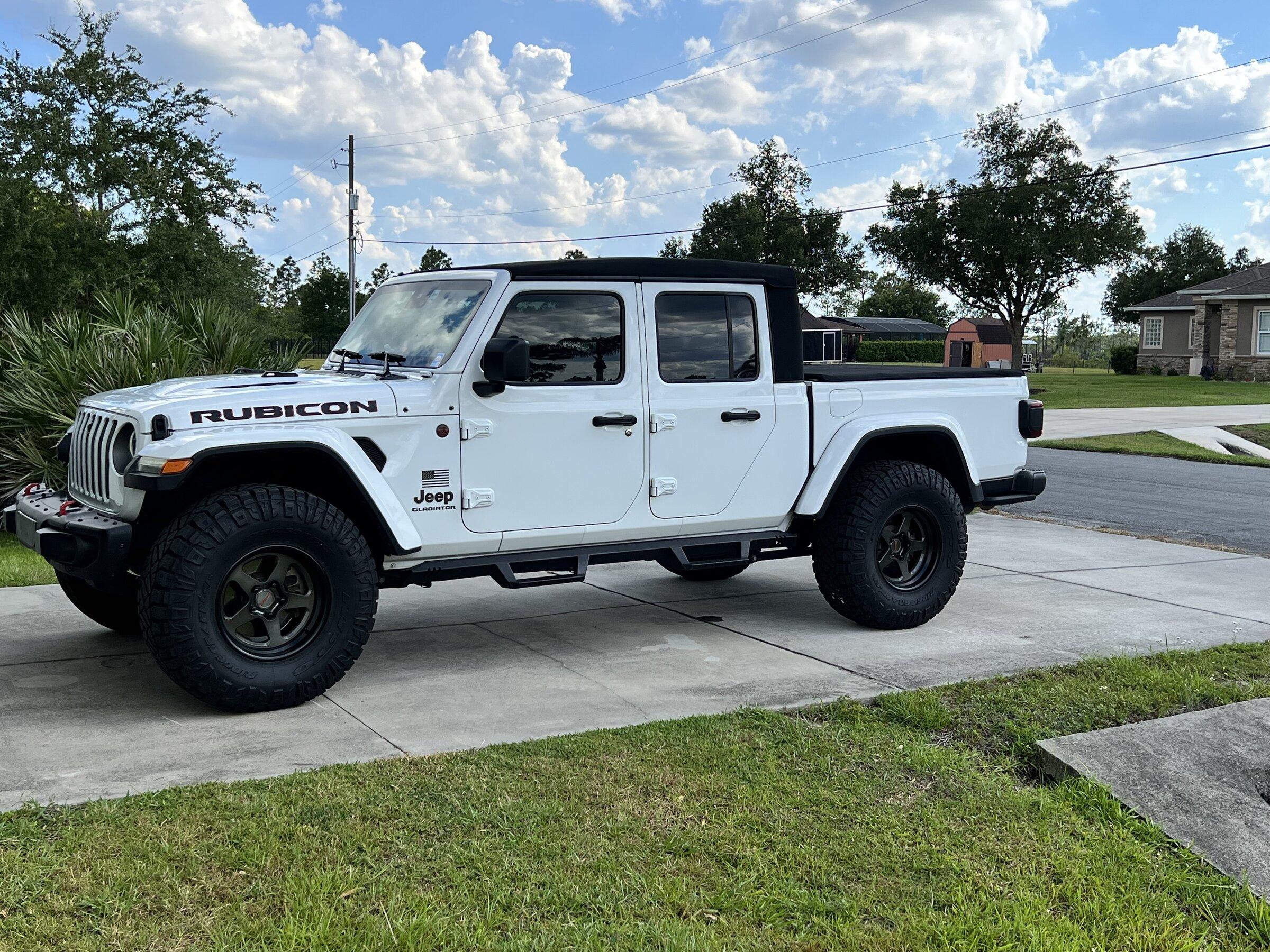Jeep Gladiator Installed my 37" Nitto's Air pressure Q's!! What's everyone running???? 3BAAF4FD-1BB5-40EE-A4D8-E6E1B669782D