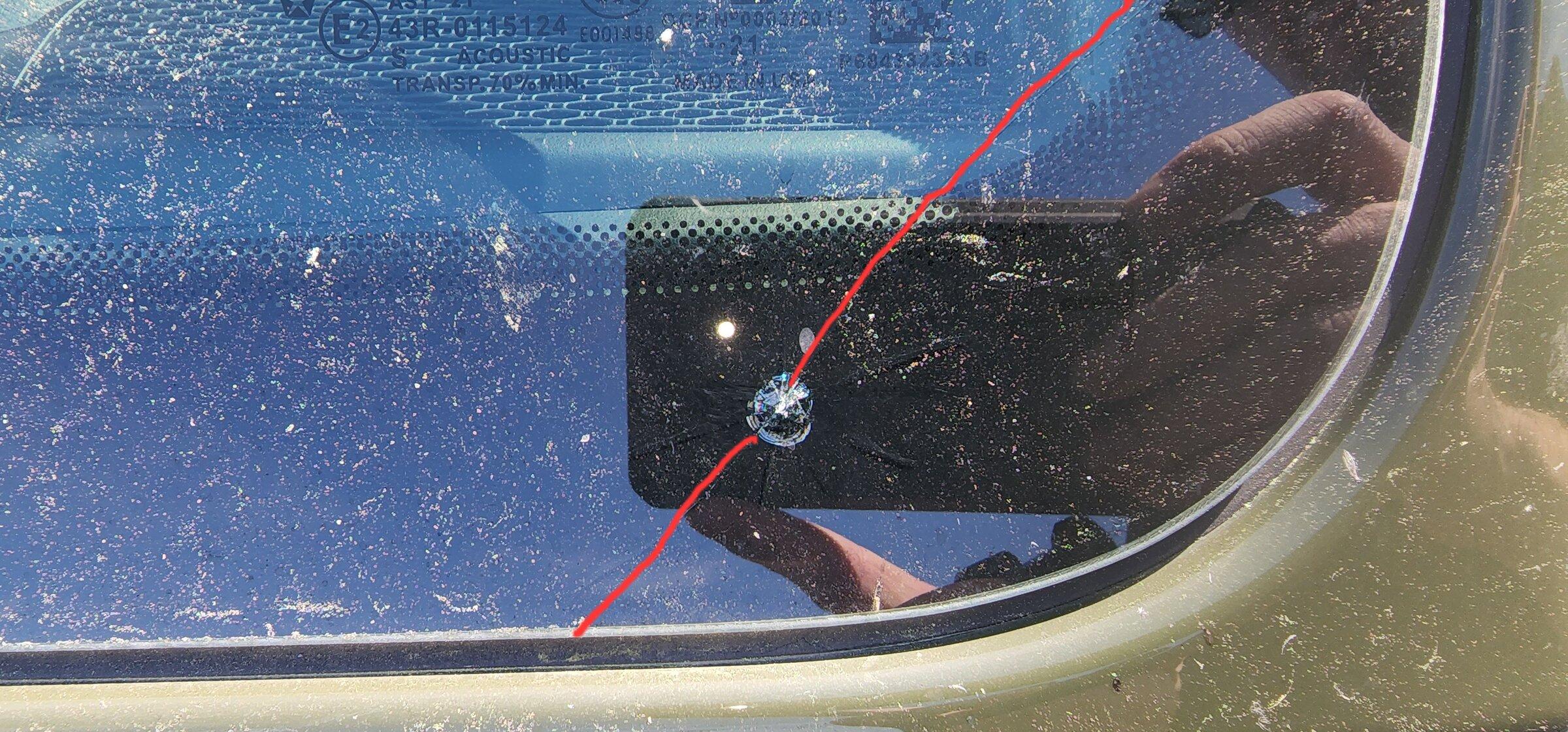 Jeep Gladiator Joined the Gladiator cracked window club 20220518_151520