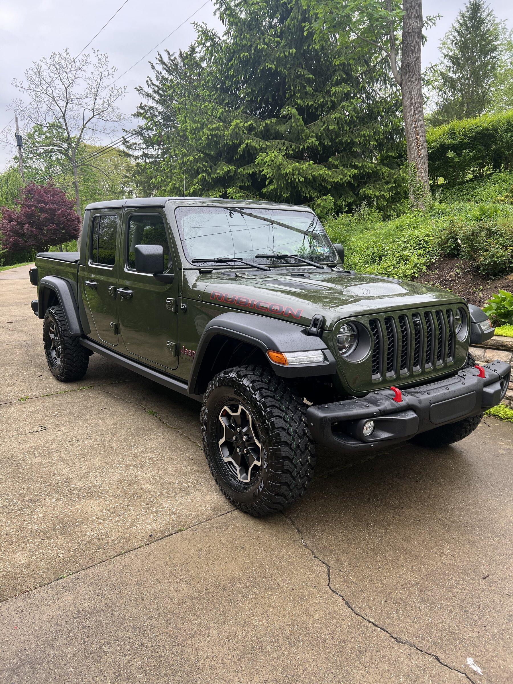 Jeep Gladiator SARGE GREEN Gladiator club C9607C44-2005-45DE-AE5C-233A8CDA1AD2