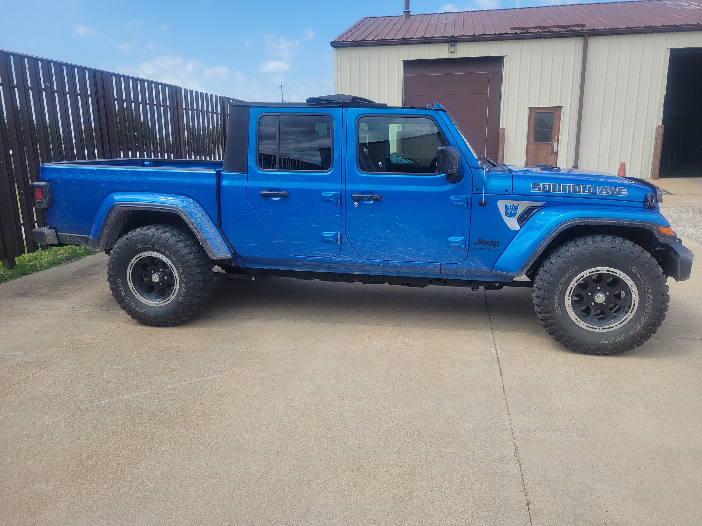 Jeep Gladiator ? Finally another soft top! Rugged Ridge 20220518_151347
