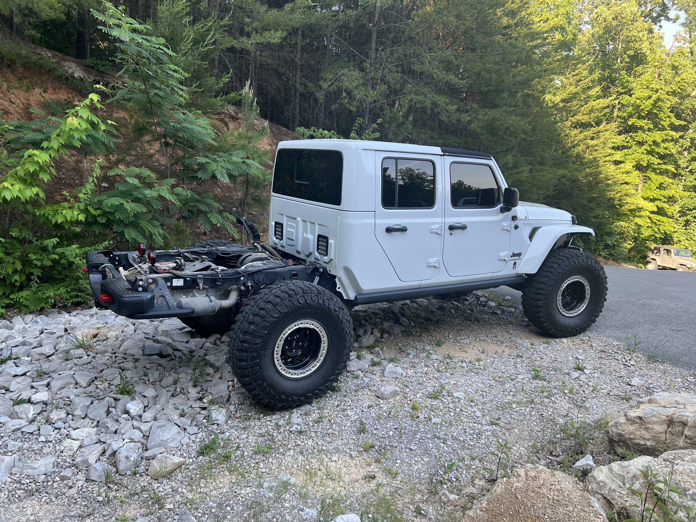 Jeep Gladiator Shorter bed now available 00E02CB6-8D69-42F8-9846-8FFBF6F5CD06