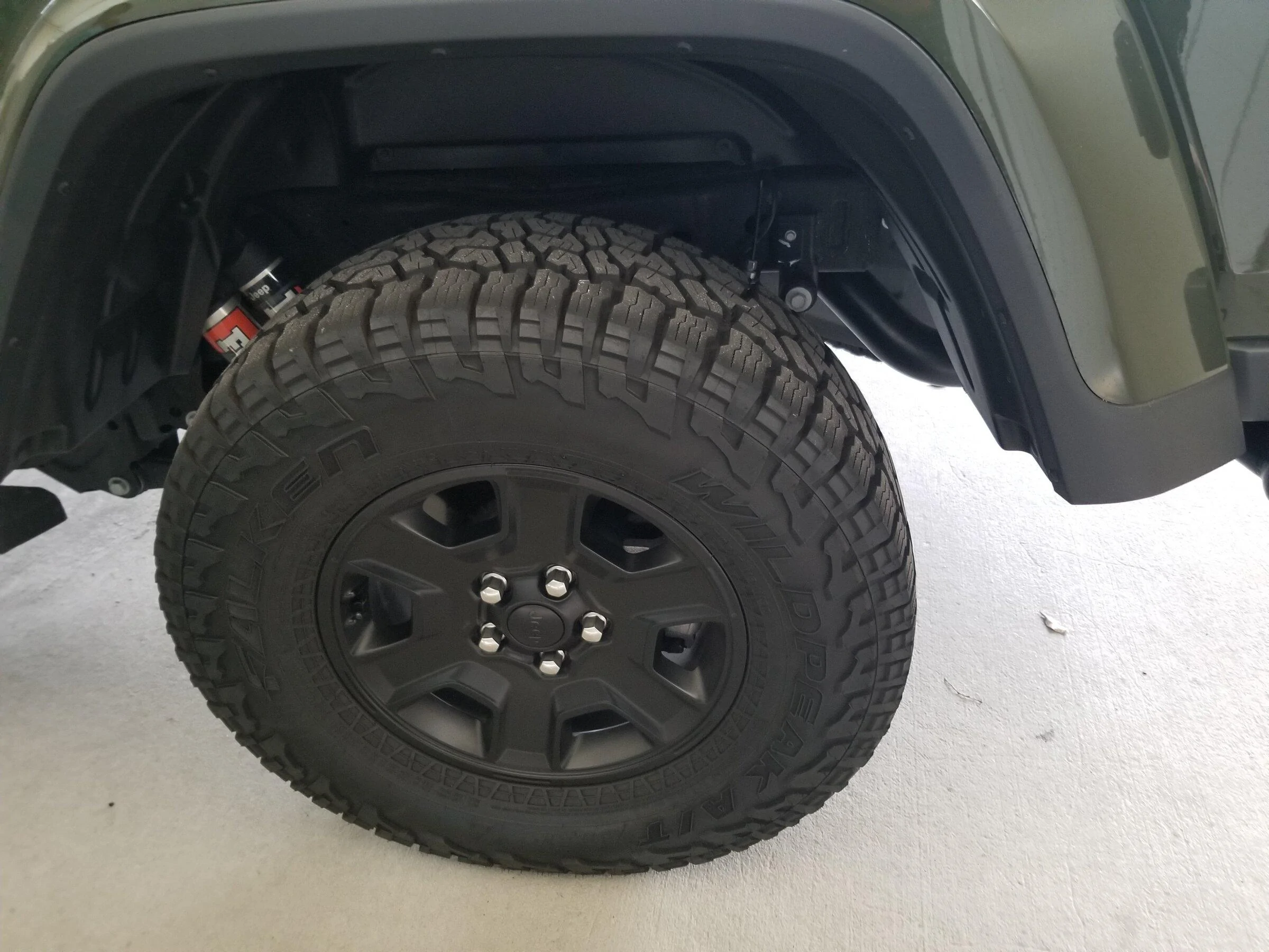 Jeep Gladiator Mojave Wheels / Falken Wildpeak AT3 20220520_103602