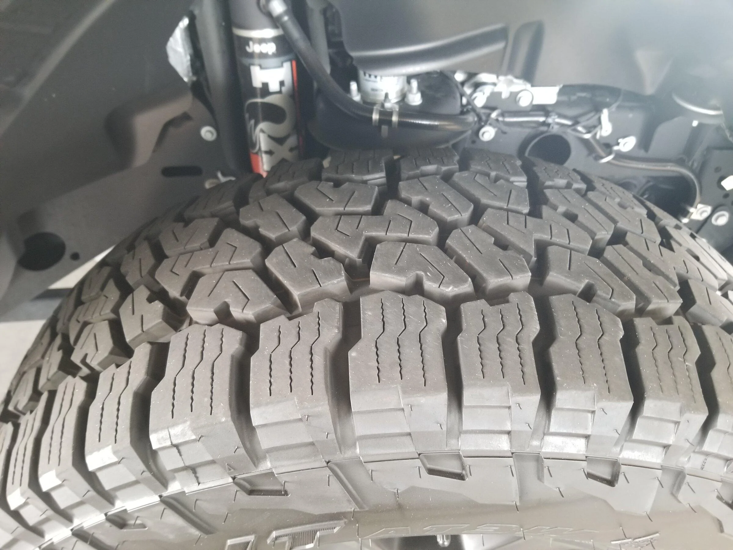 Jeep Gladiator Mojave Wheels / Falken Wildpeak AT3 20220520_174108