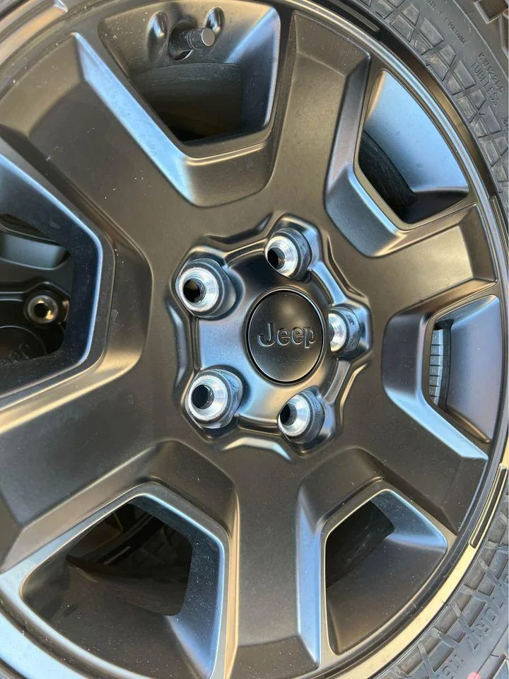 Jeep Gladiator Set of 4 Falken Wildpeak 33" 2022 Jeep Gladiator Mojave take offs wheel and tires 280302908_7770306336327866_2145279907109791320_n