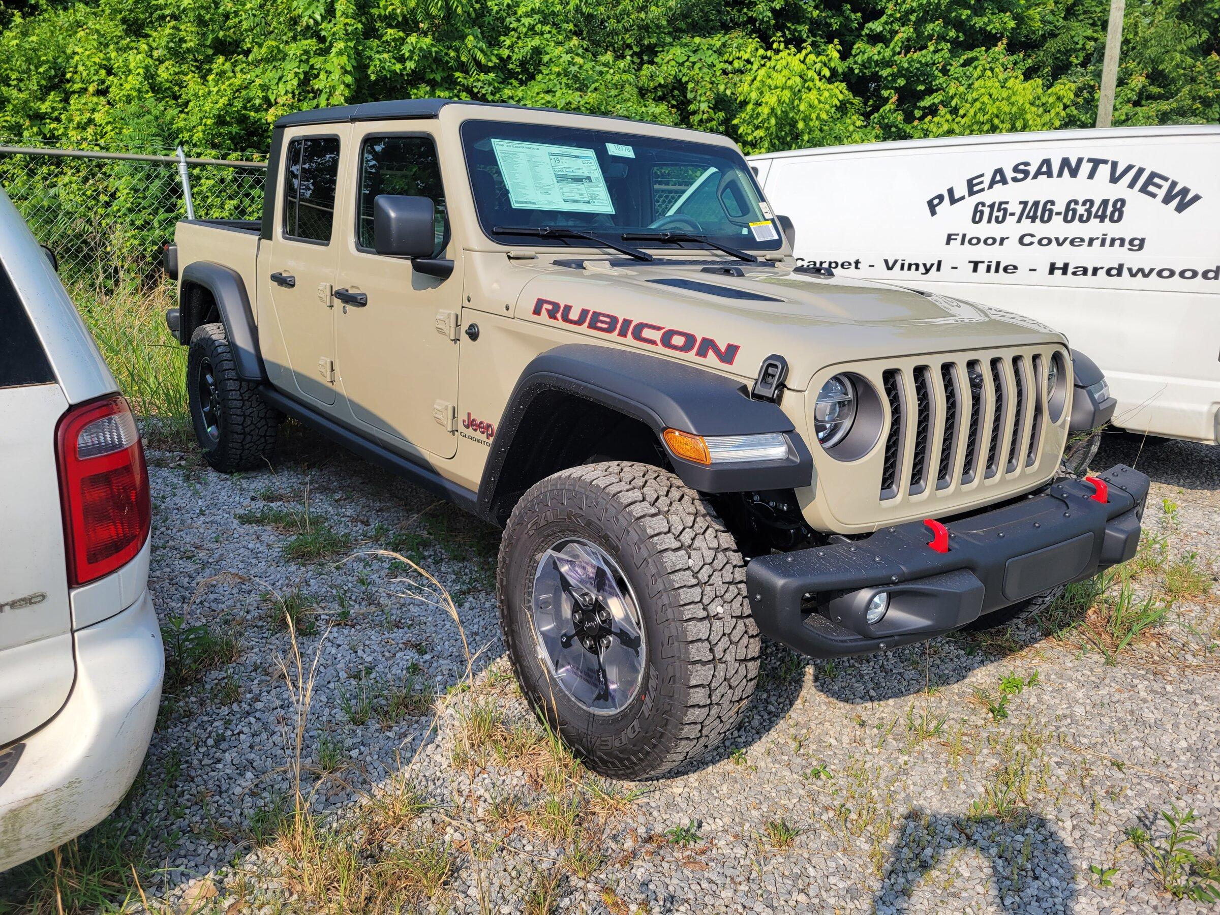 Jeep Gladiator Gobi Gladiators Waiting Room 20220521_085104