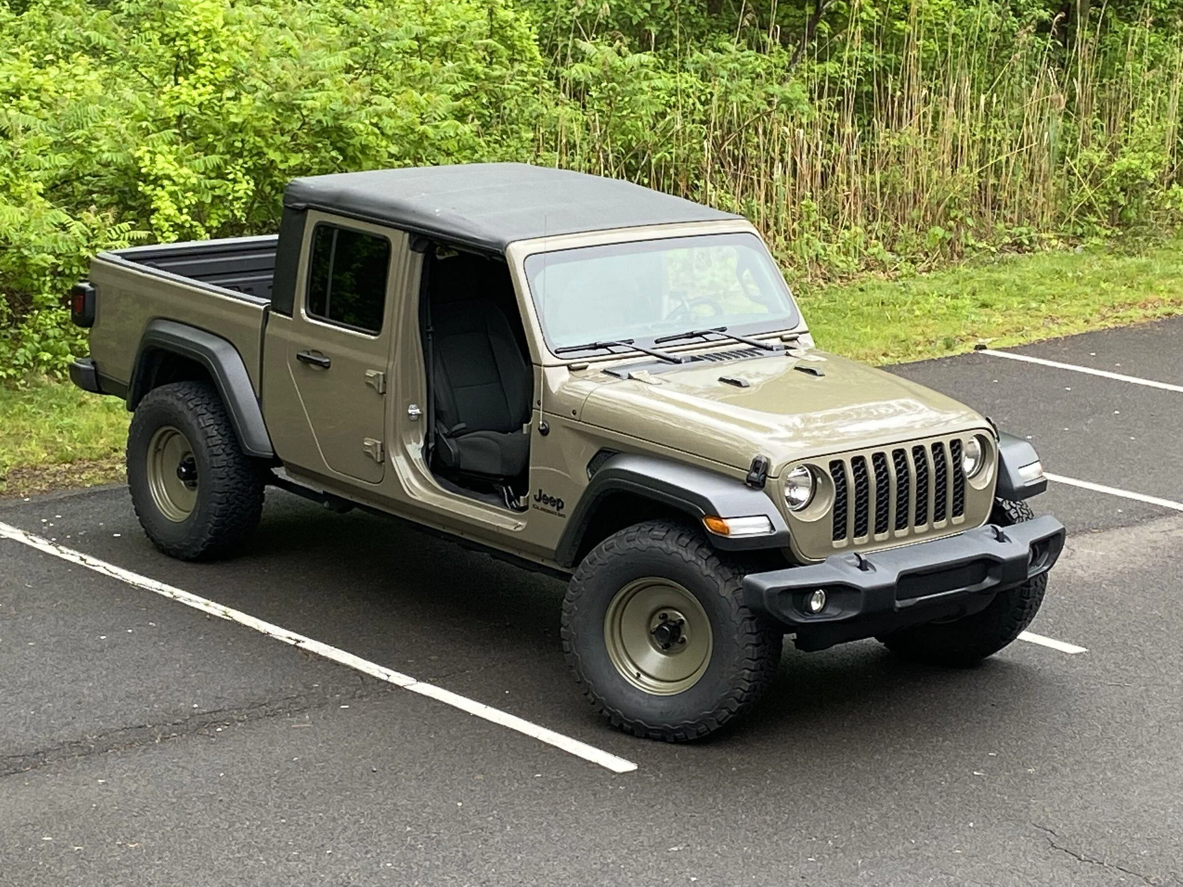 Jeep Gladiator My 35 inch tires!! 0B1FCF56-7B3D-4746-94B8-BE6E1CA457D8