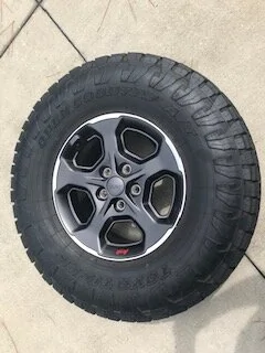 Jeep Gladiator Rubicon Wheels and Toyo ATIII  (35x11.5x17)  $850 IMG_0382