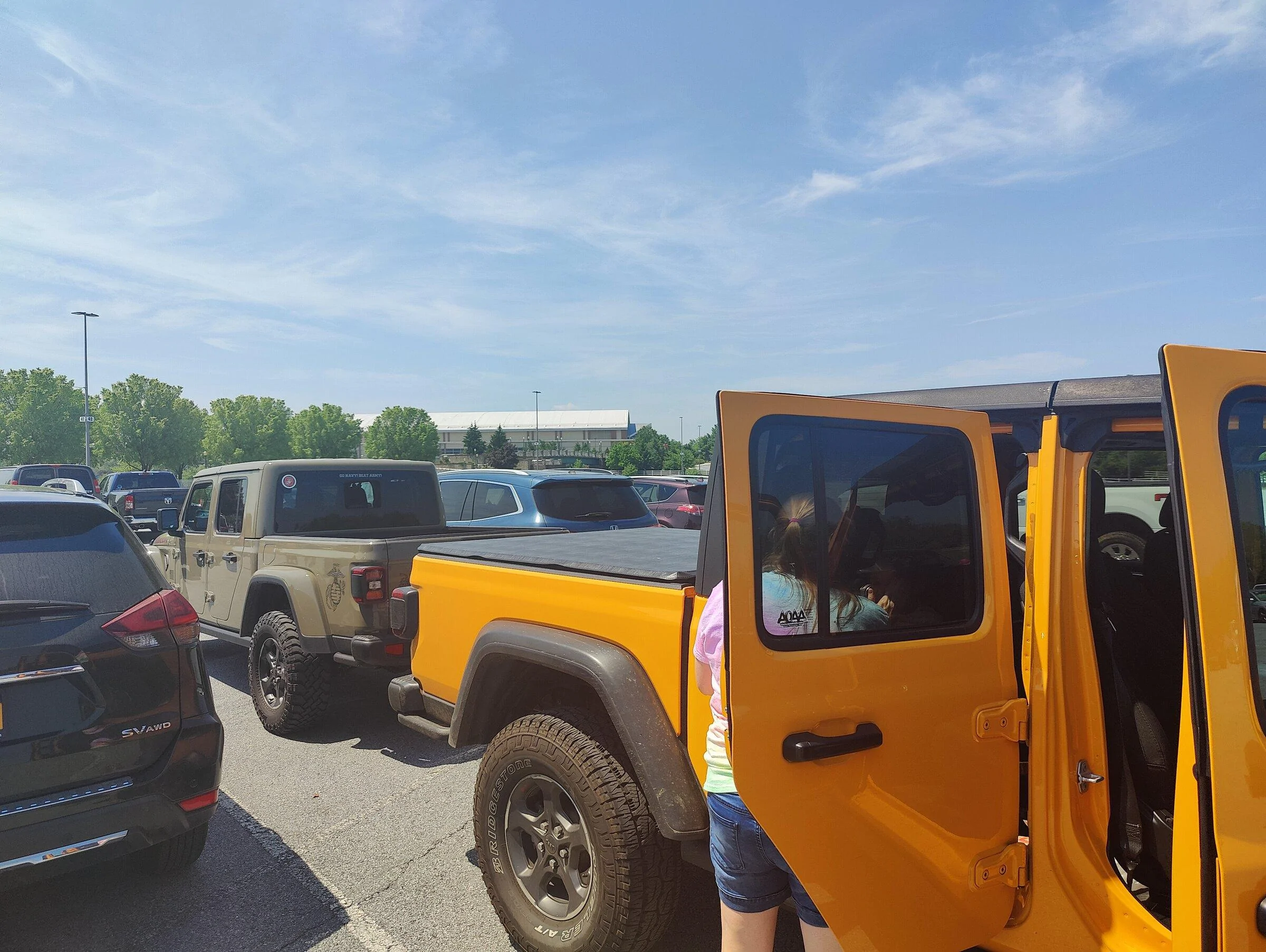 Jeep Gladiator Jeeps Parking Next To Jeeps IMG20220521115117