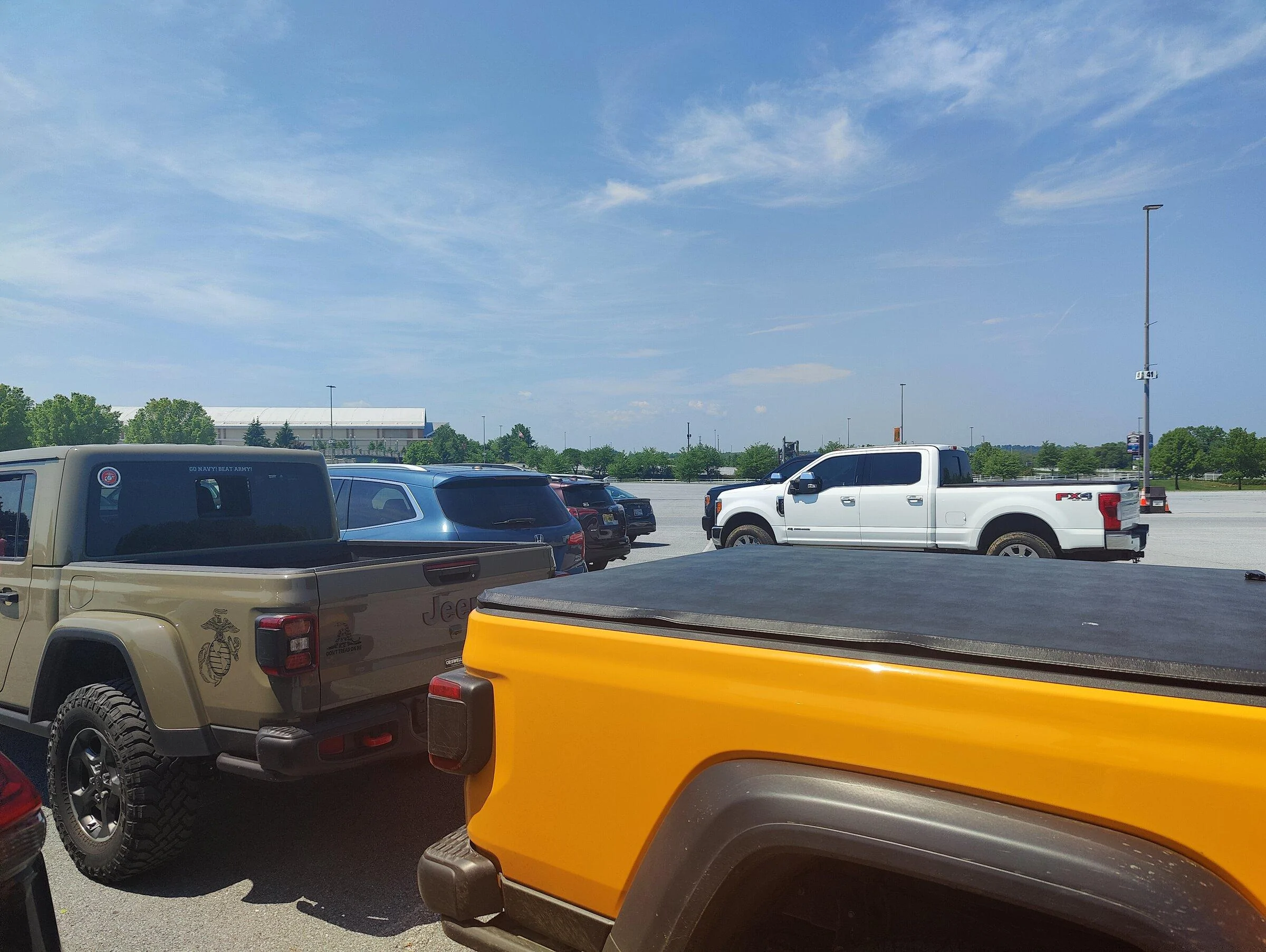 Jeep Gladiator Jeeps Parking Next To Jeeps IMG20220521115112