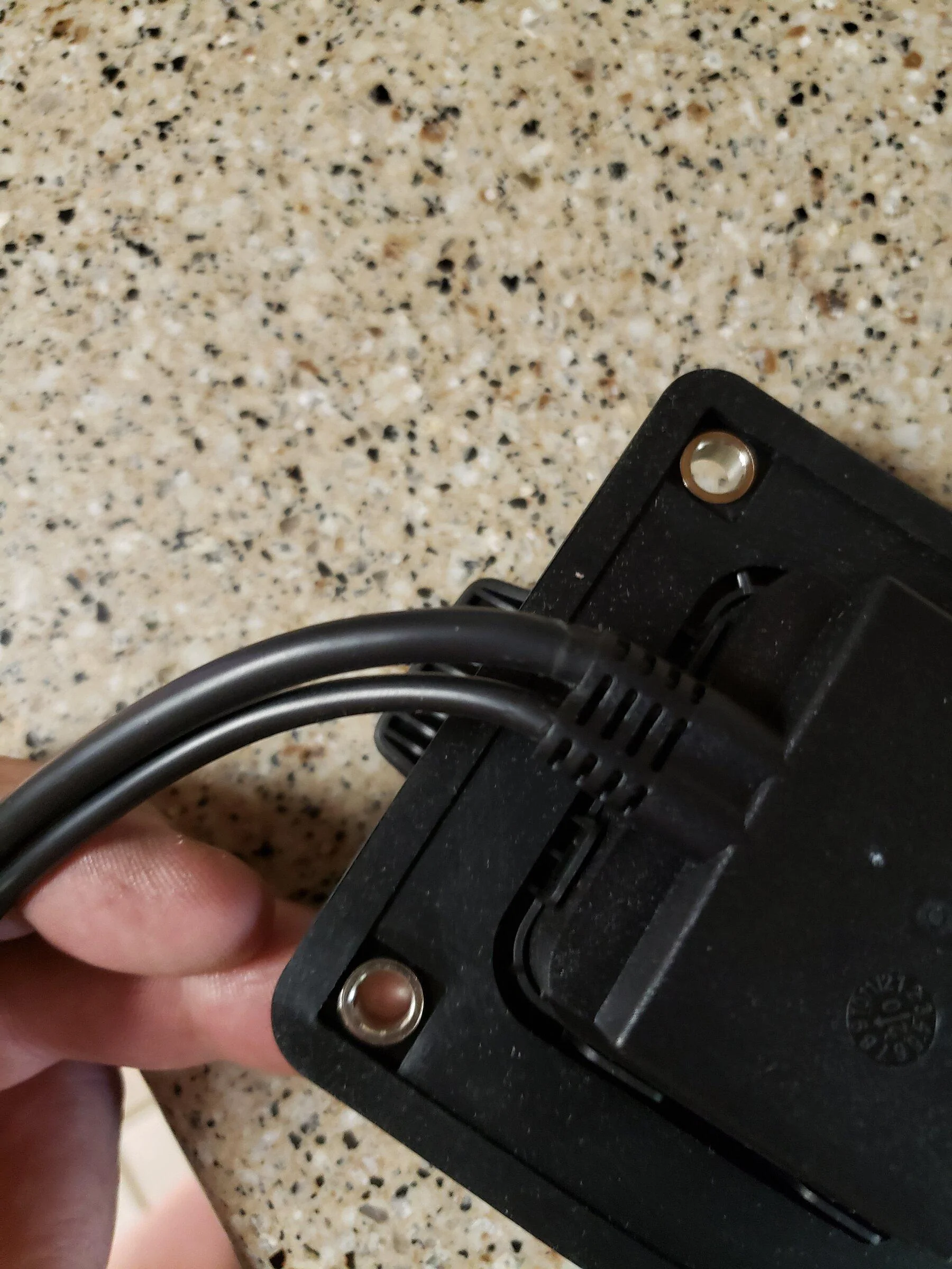 Jeep Gladiator Bed Mounted 120v Receptacle 20220521_191518