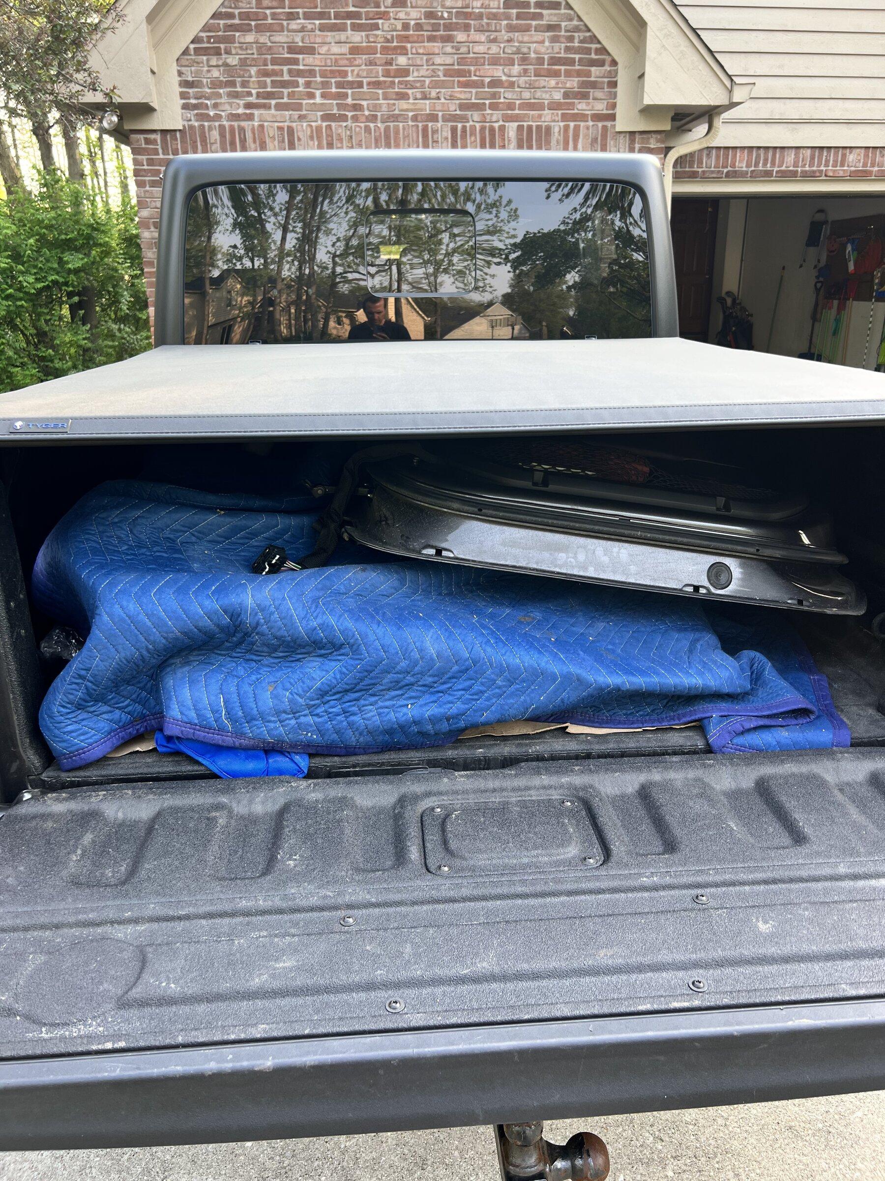Jeep Gladiator Product for Storing Doors in the Bed: Survey 284FDFB1-62CB-443E-9805-20FF20265B45