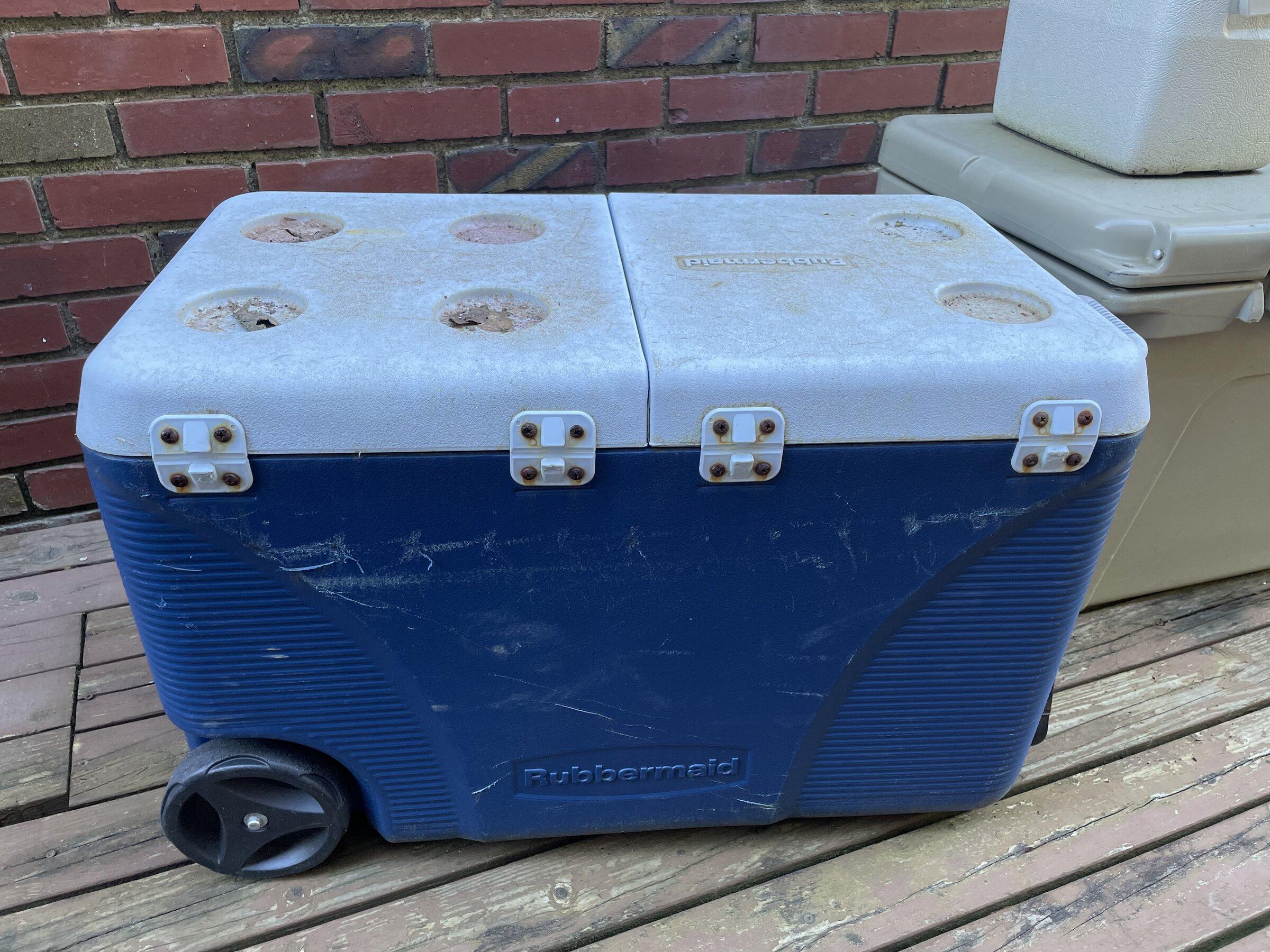 Jeep Gladiator Cooler vs Fridge 69B3C9D9-8D24-47B2-AA4E-490BAEE54A18