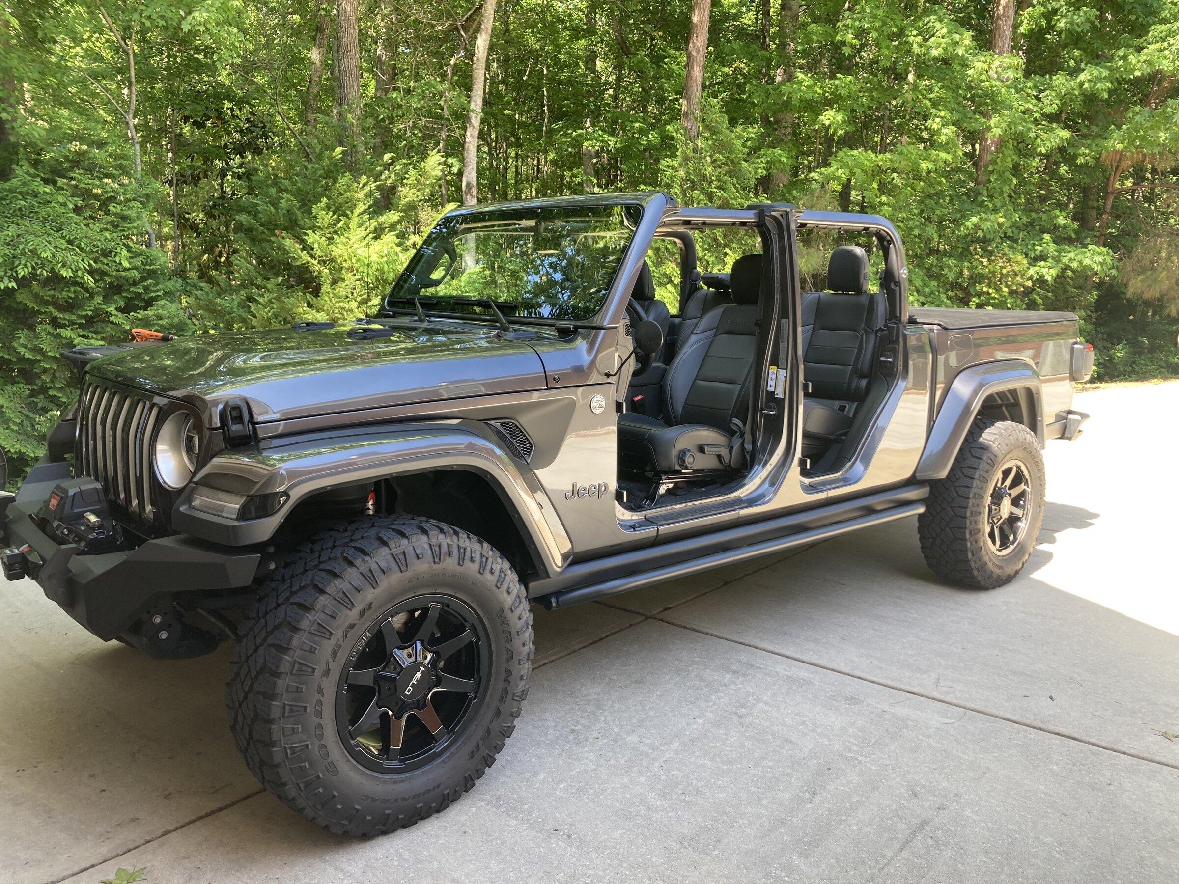 Jeep Gladiator Jeep Go Topless Day photos 2A8951C1-6A80-4A78-8499-77F50CE5D945