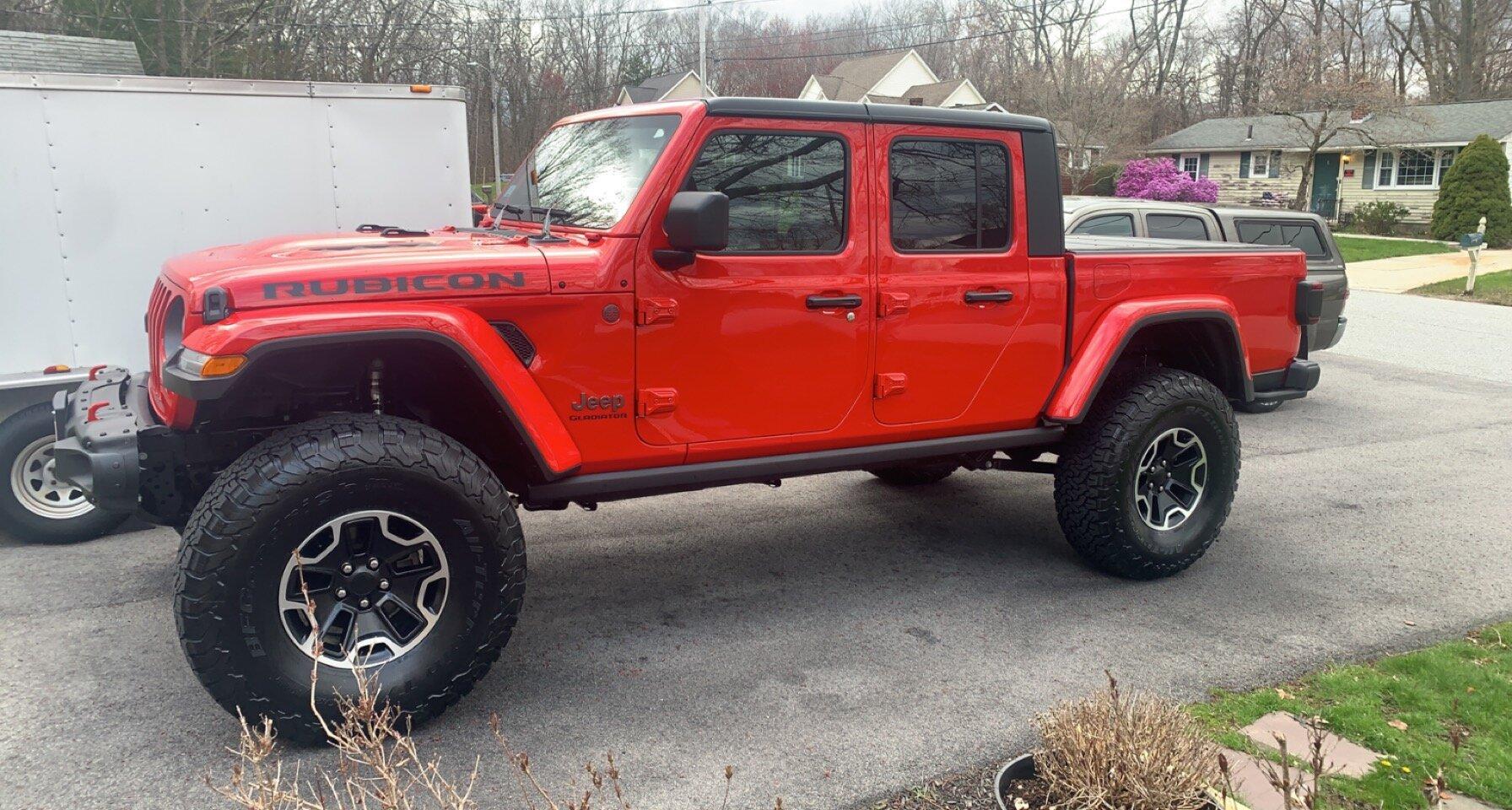 Jeep Gladiator Anyone with the BFG KO2 39x13.5r17? 16D5F458-1CD7-42F6-8730-3AA9F58FBD44