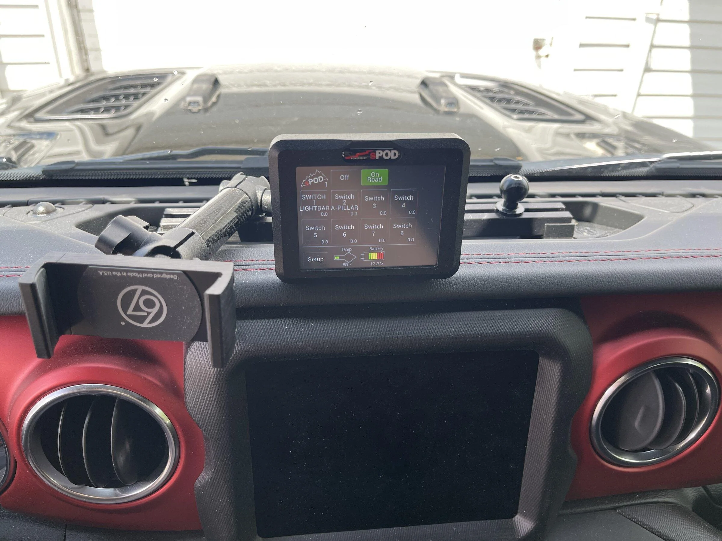 Jeep Gladiator iphone car mount 2AF9DC21-BD87-4941-8418-2970D036C938