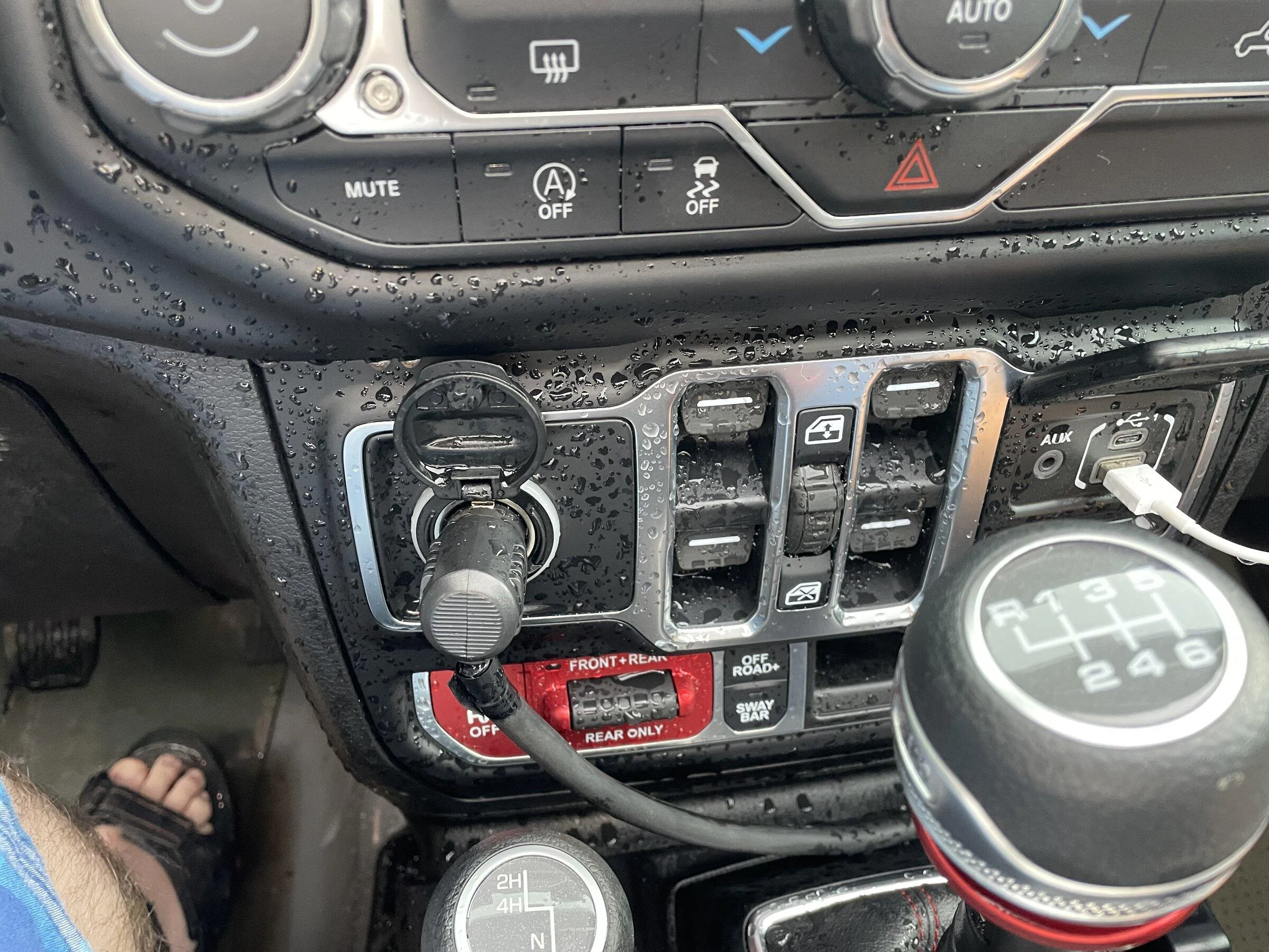 Jeep Gladiator (I don’t like) Pina Colada’s and being caught in the rain 51C813B4-2D25-47F6-8432-14A67F579246