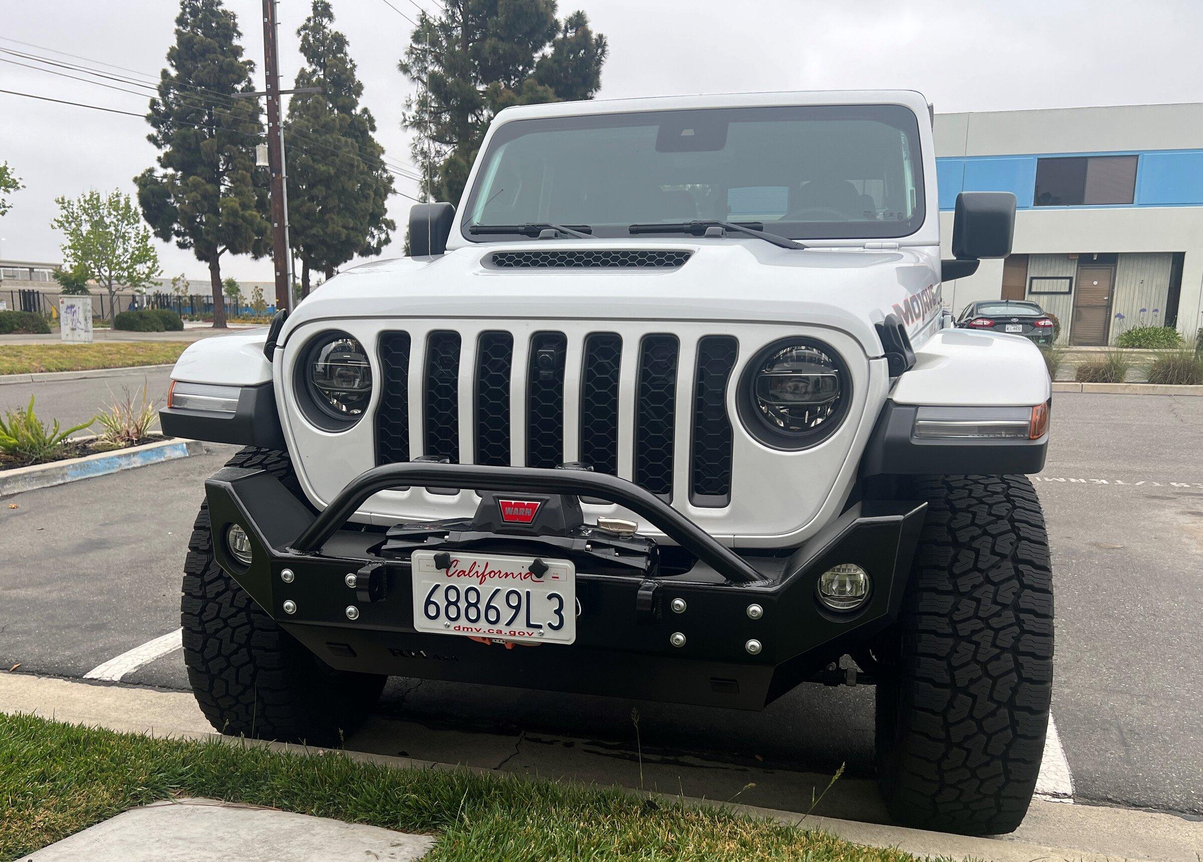 Jeep Gladiator Mojave Bumper Mods 20220523_154516234_iOS