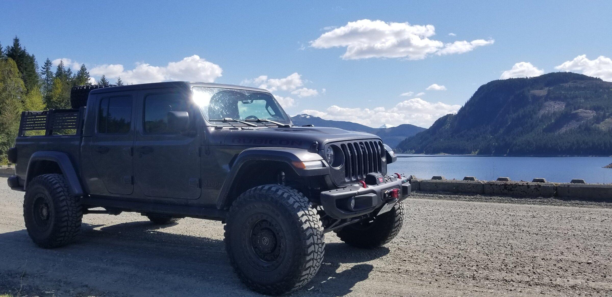 Jeep Gladiator Any one swapped out the chrome lug nuts ? 20220521_152628