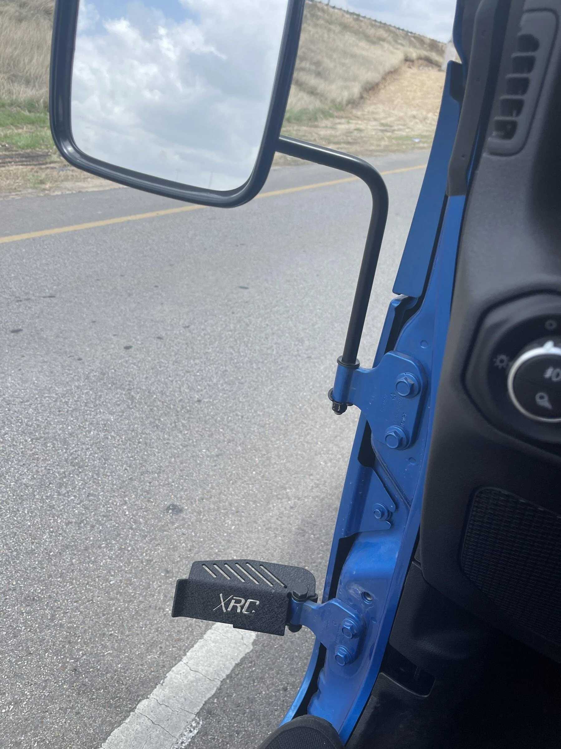 Jeep Gladiator Doors off for the first time yesterday.  Some questions. D93DDDA2-1BCA-4A5B-9B2E-E2FFEF20DF22
