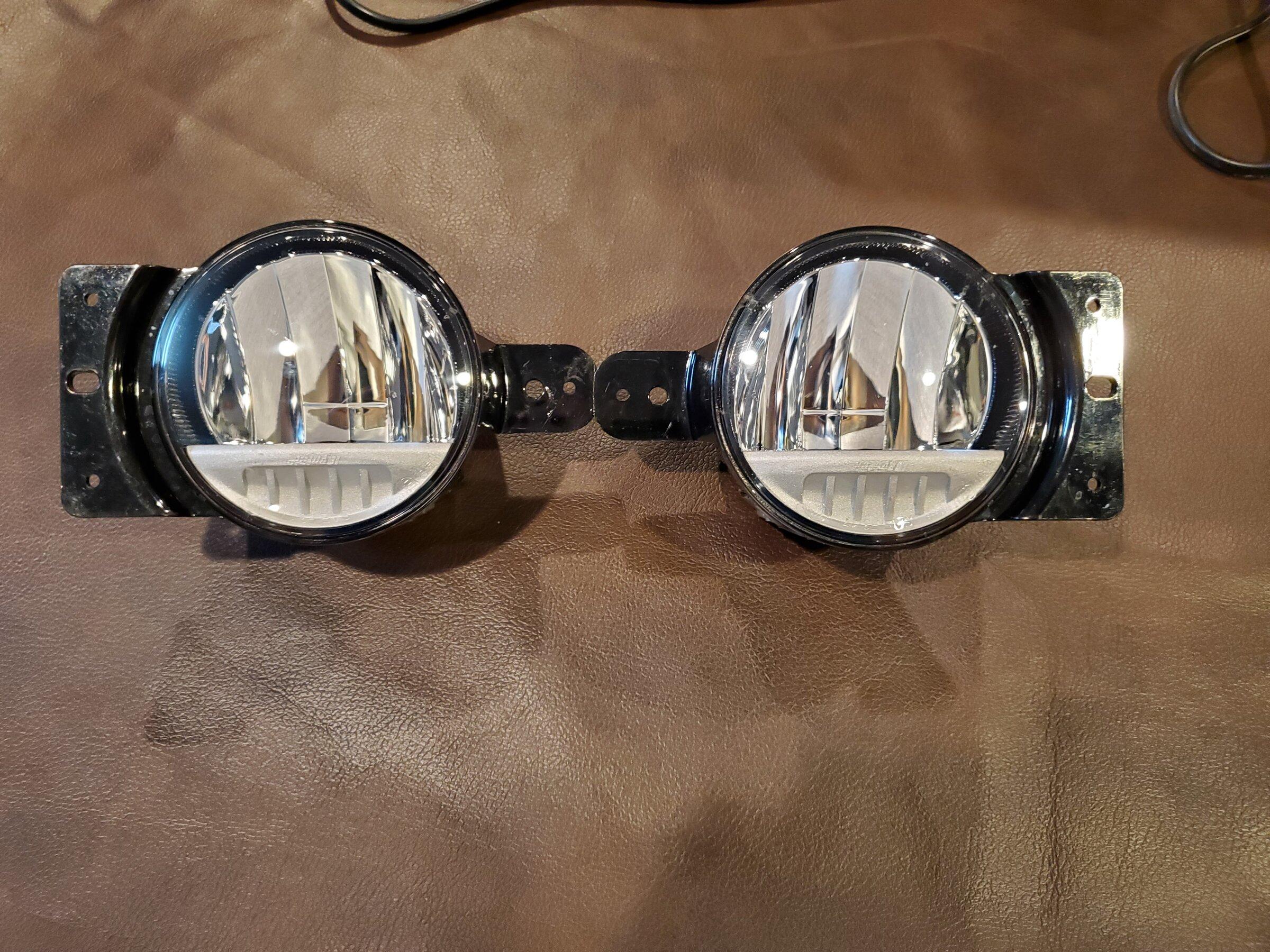 Jeep Gladiator OEM LED Fog Lights $120 Shipped now $100 Shipped 20220517_170100