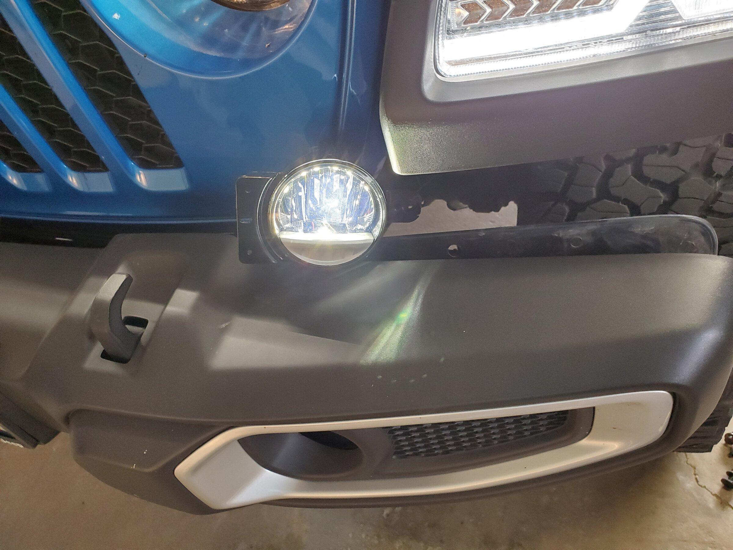 Jeep Gladiator OEM LED Fog Lights $120 Shipped now $100 Shipped 20220517_161527
