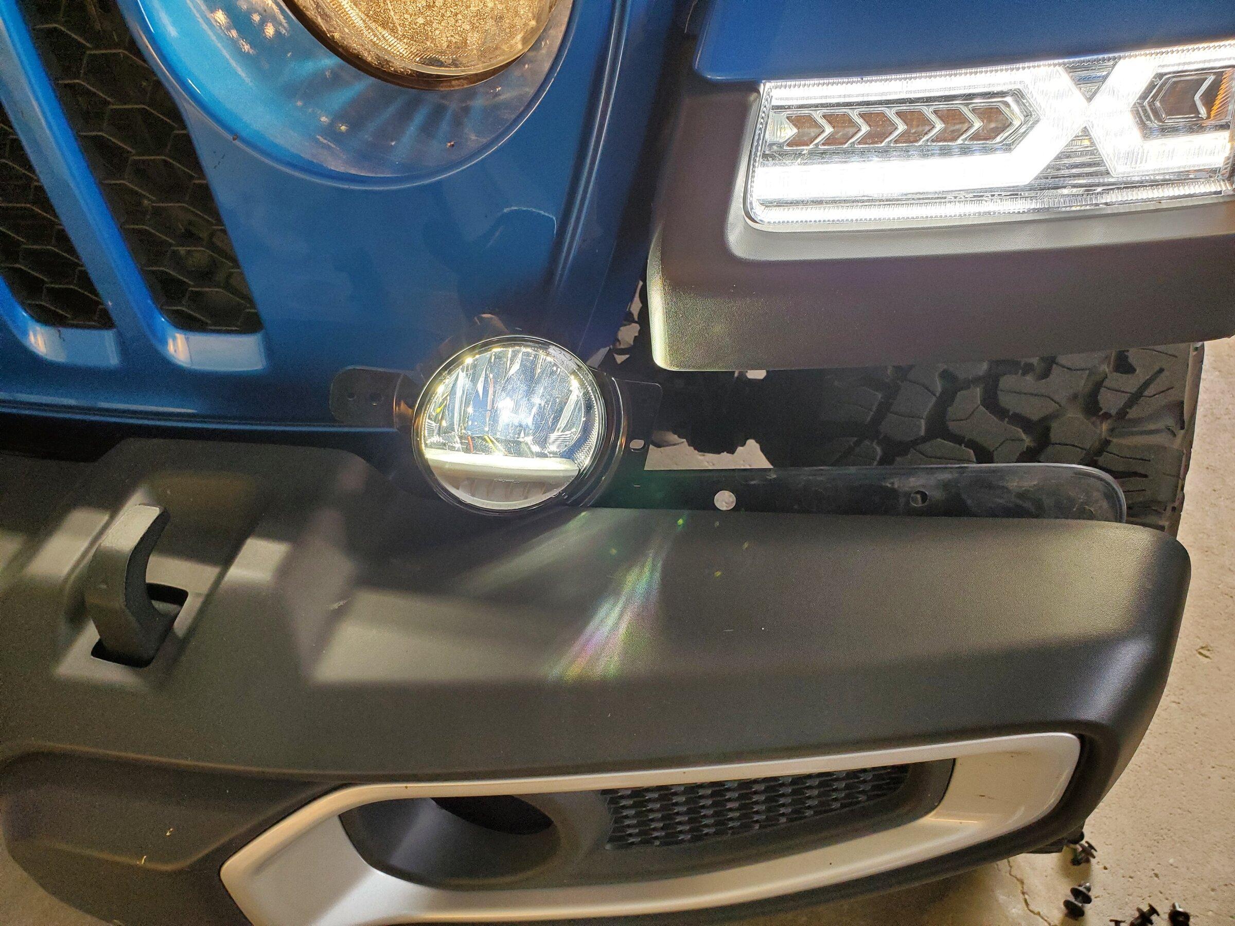 Jeep Gladiator OEM LED Fog Lights $120 Shipped now $100 Shipped 20220517_161446