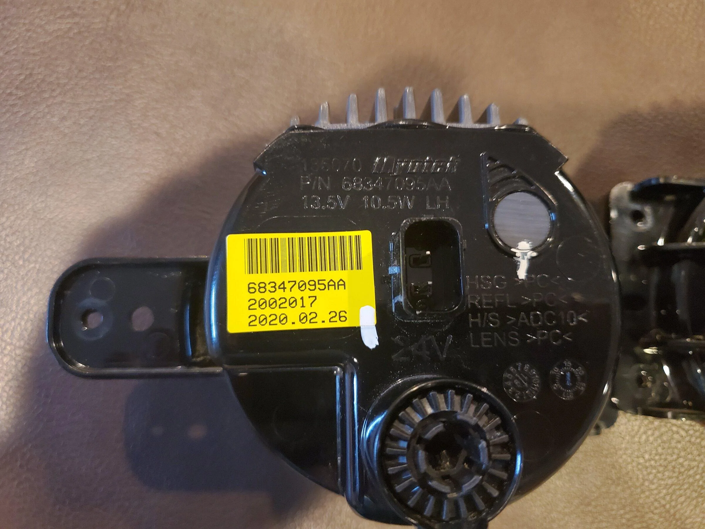 Jeep Gladiator OEM LED Fog Lights $120 Shipped now $100 Shipped 20220518_134739