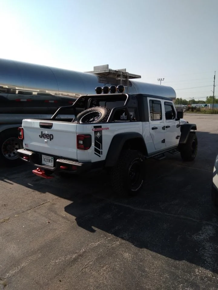 Jeep Gladiator Anyone know the brand of this Roll/light bar Resized_20220524_081523