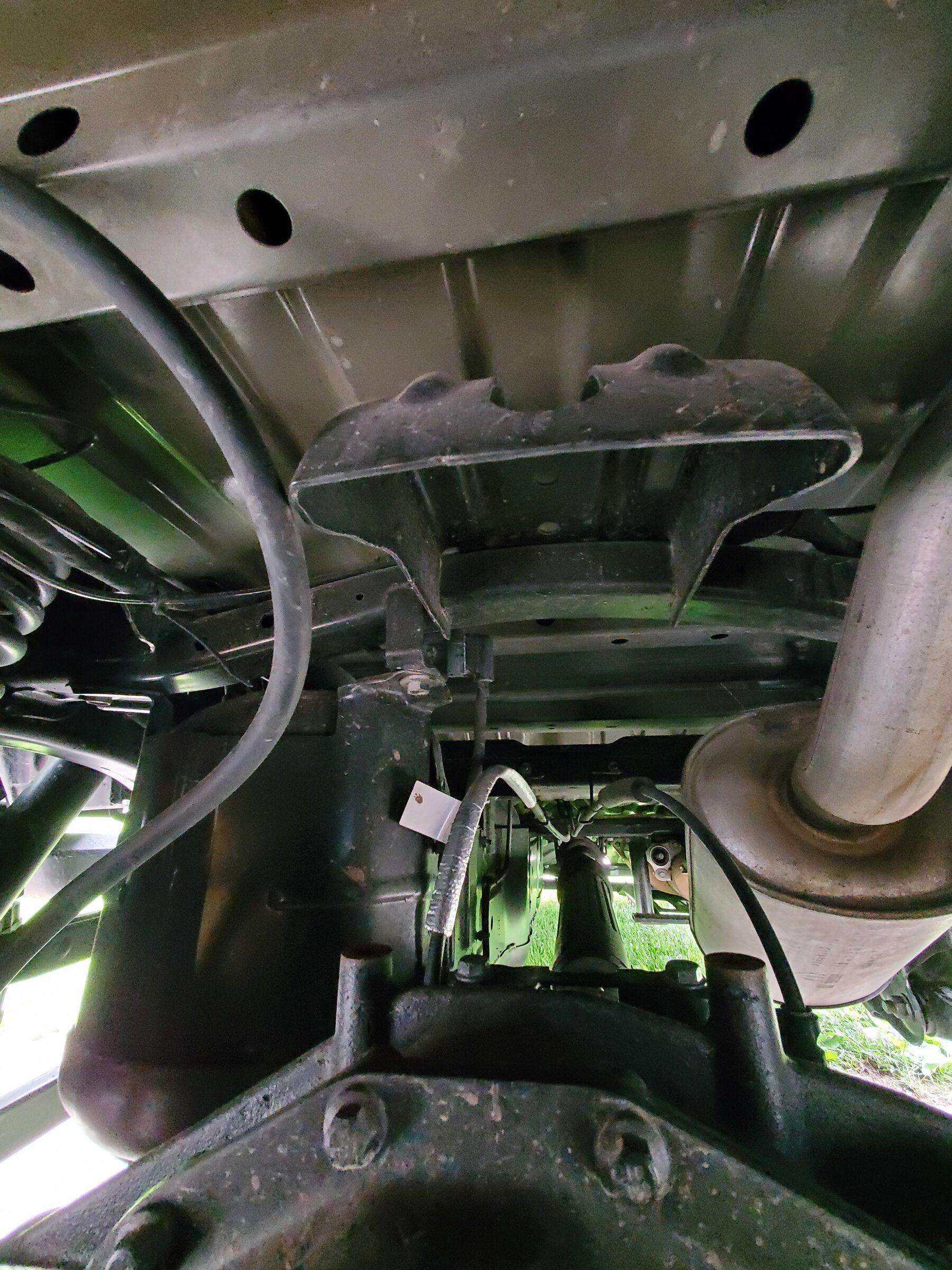 Jeep Gladiator 3rd shock over rear axle 20220523_185009