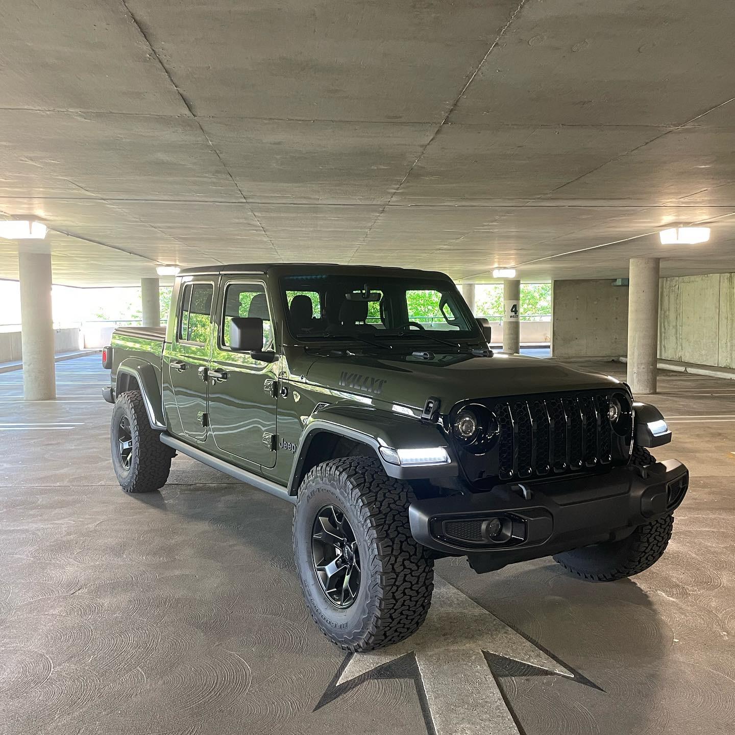 Jeep Gladiator 2021 Jeep Gladiator Willys *sarge green* 5CC75A9D-AC8C-4CB1-AF53-6925ECB90EF5