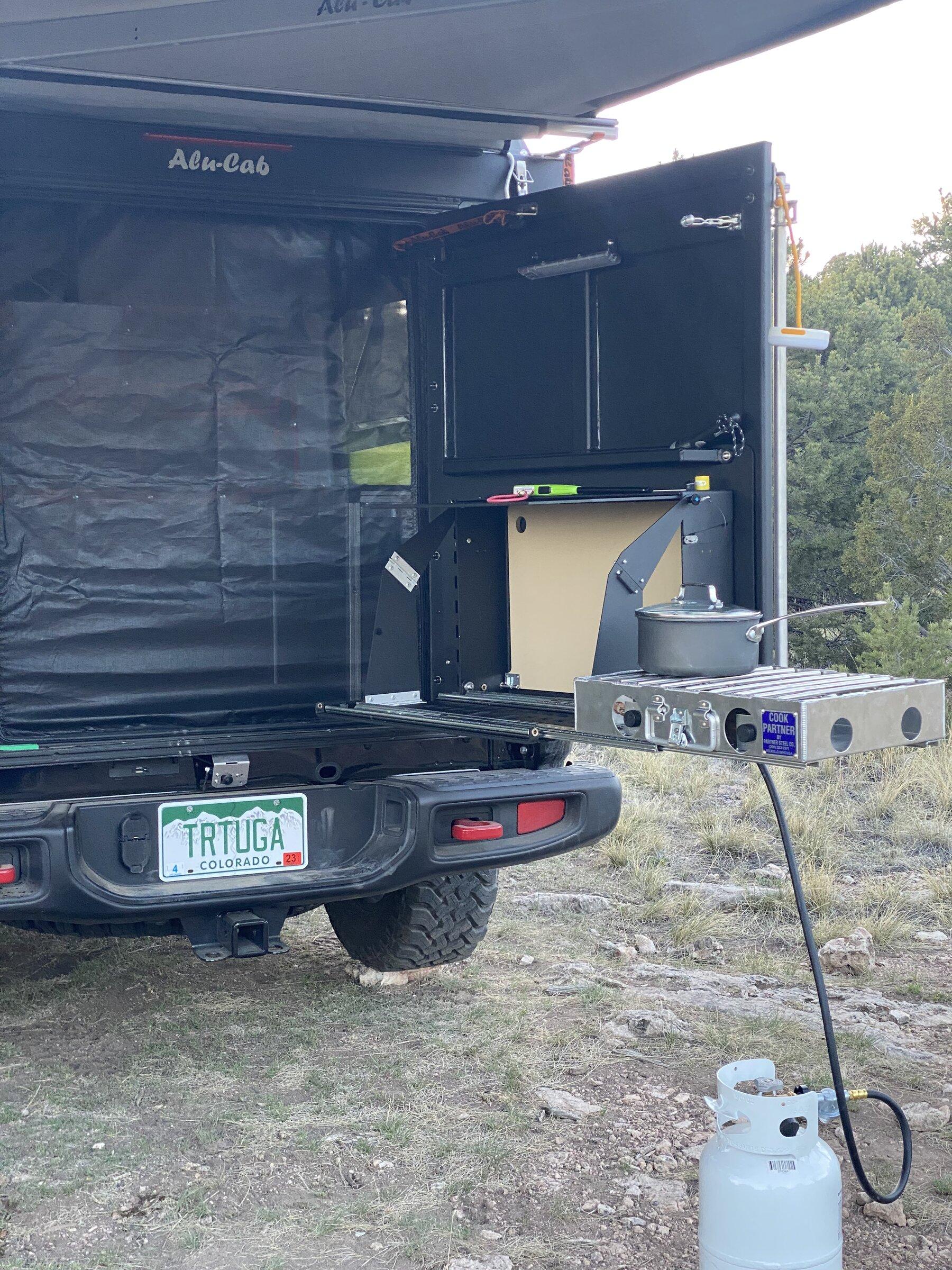 Jeep Gladiator Alu-Cab Canopy Camper Roll Call IMG_6069